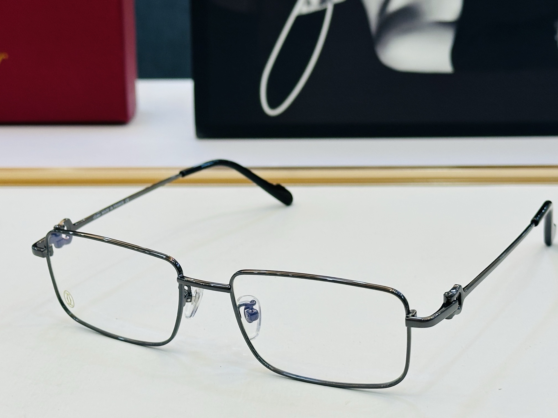 Cartier-卡家 ✨CT03010 Size：55口18-145 不挑脸型 简约大气 时尚休闲 👌👃