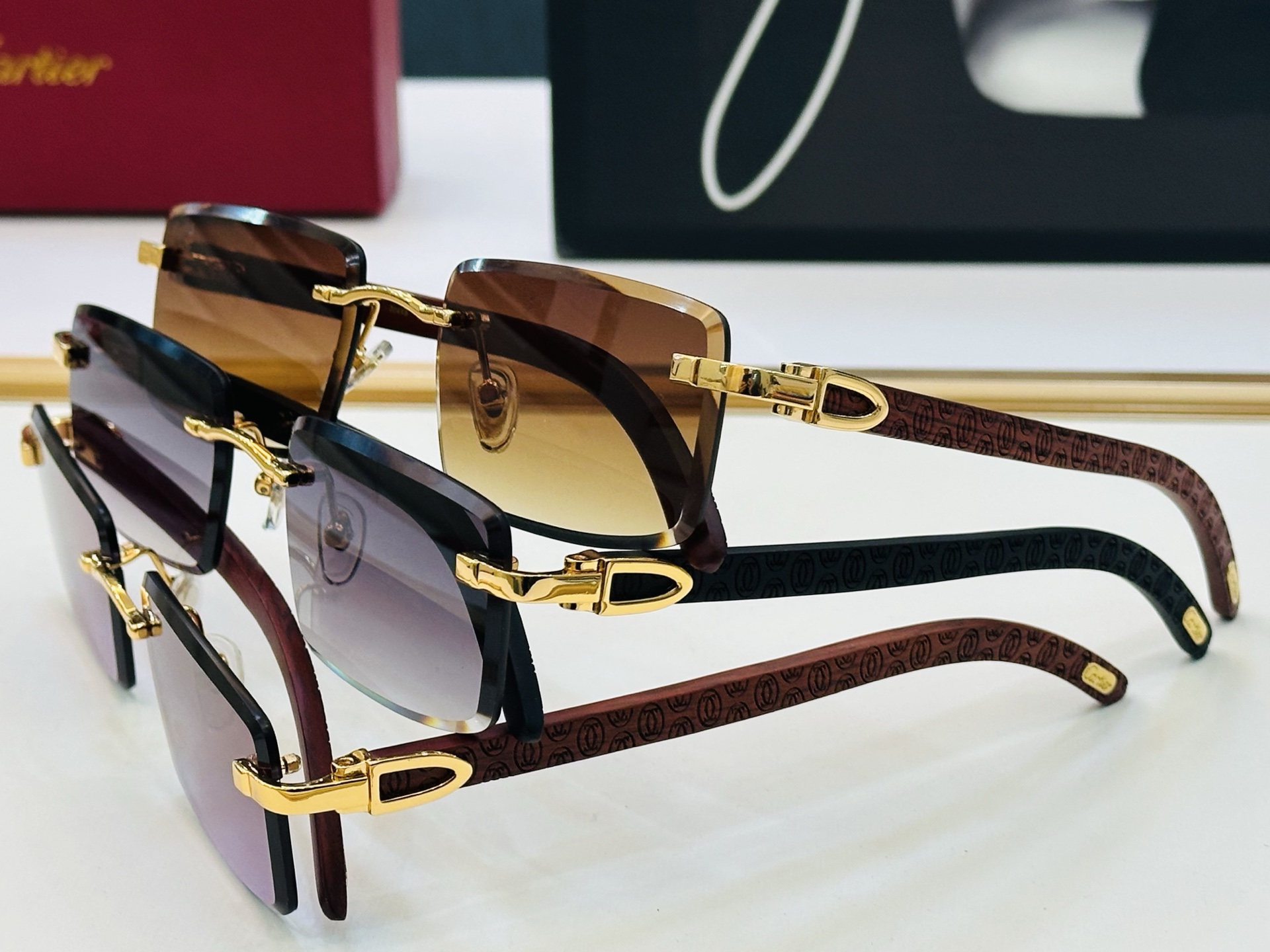 Cartie* 卡家 太阳镜 CT01672 Size：58口17-143 电镀工艺精湛气质十足！Y男女