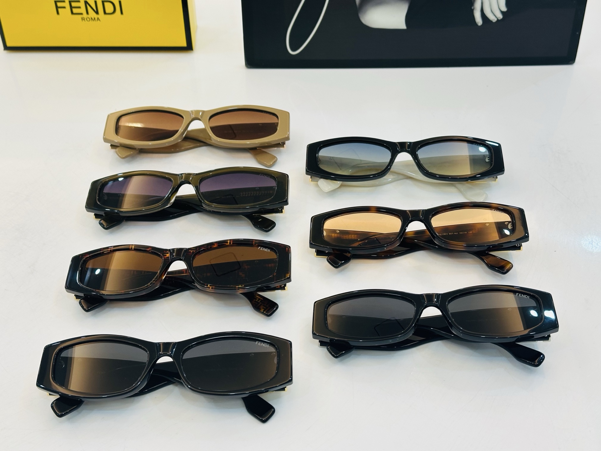 FEND* 芬家 FOL139 Size：56口19-140 👍👍标新立异 👄👄C适合各种脸型