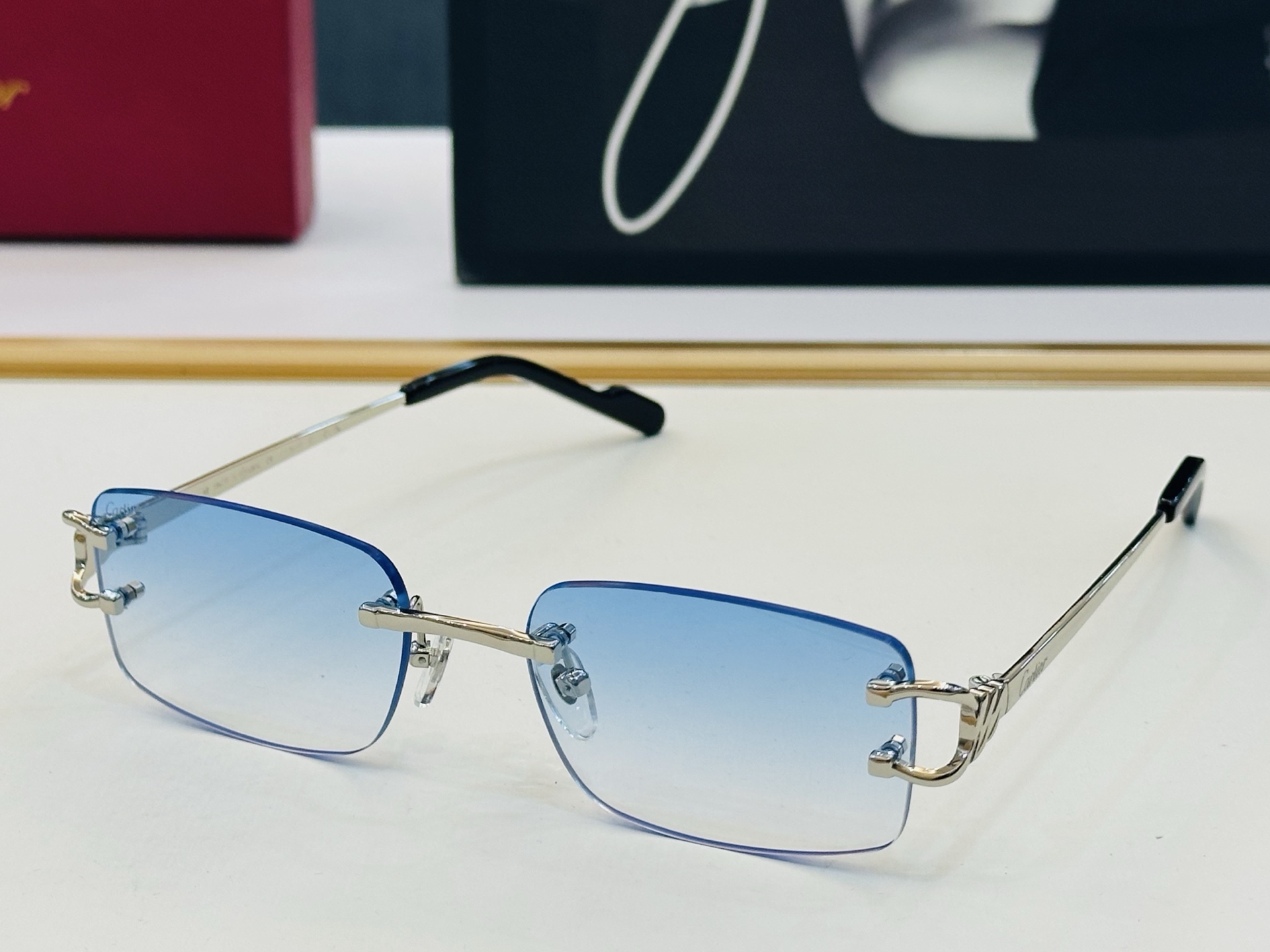 Cartie* 卡家 CT02026O 太阳镜 Size：56口19-142 工艺精湛气质十足！bm男女