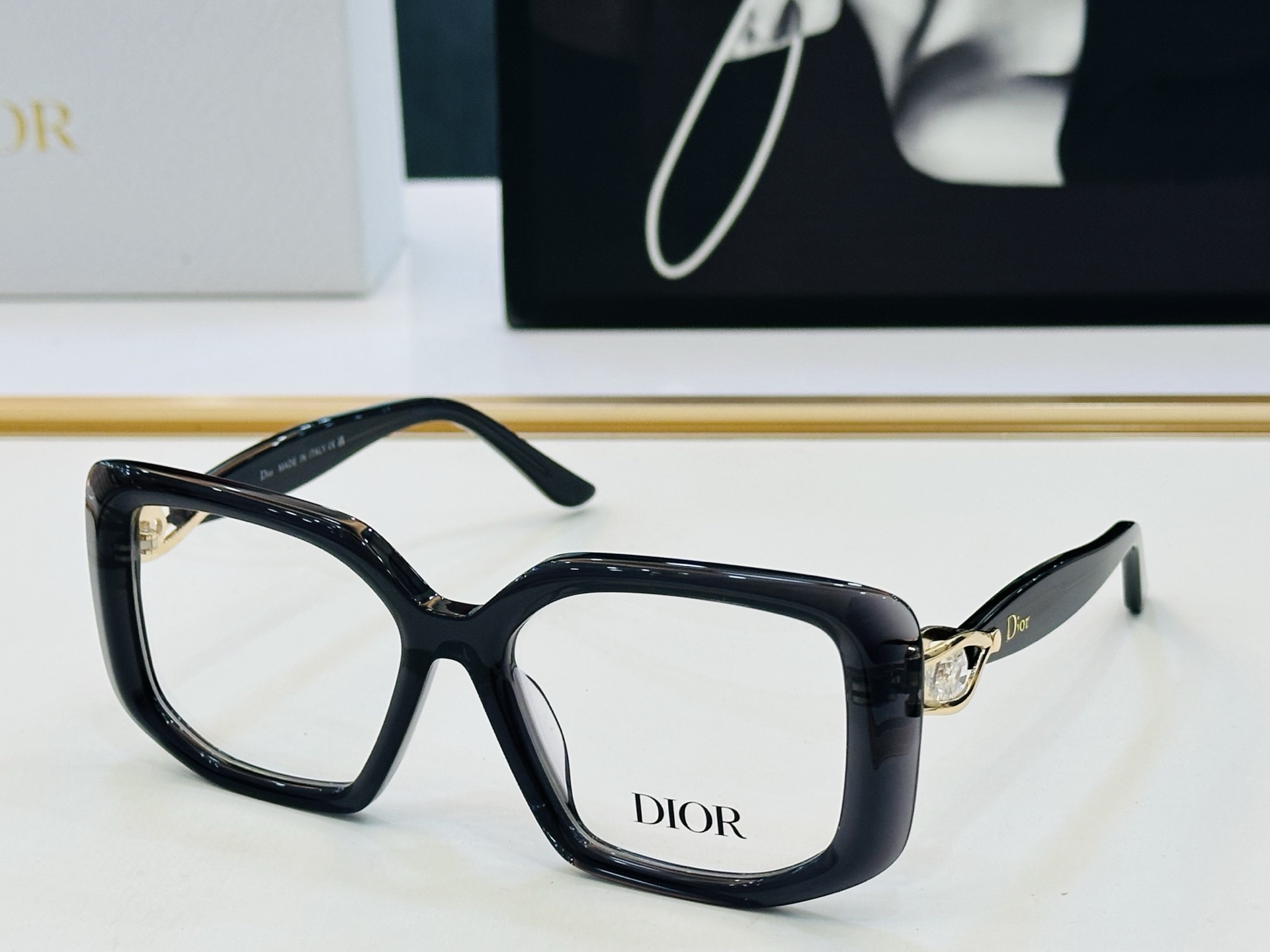 推荐 Dio* 迪家 CD5579 Size：54口17-145 时尚达人超爱💞 H时尚百搭 配光架