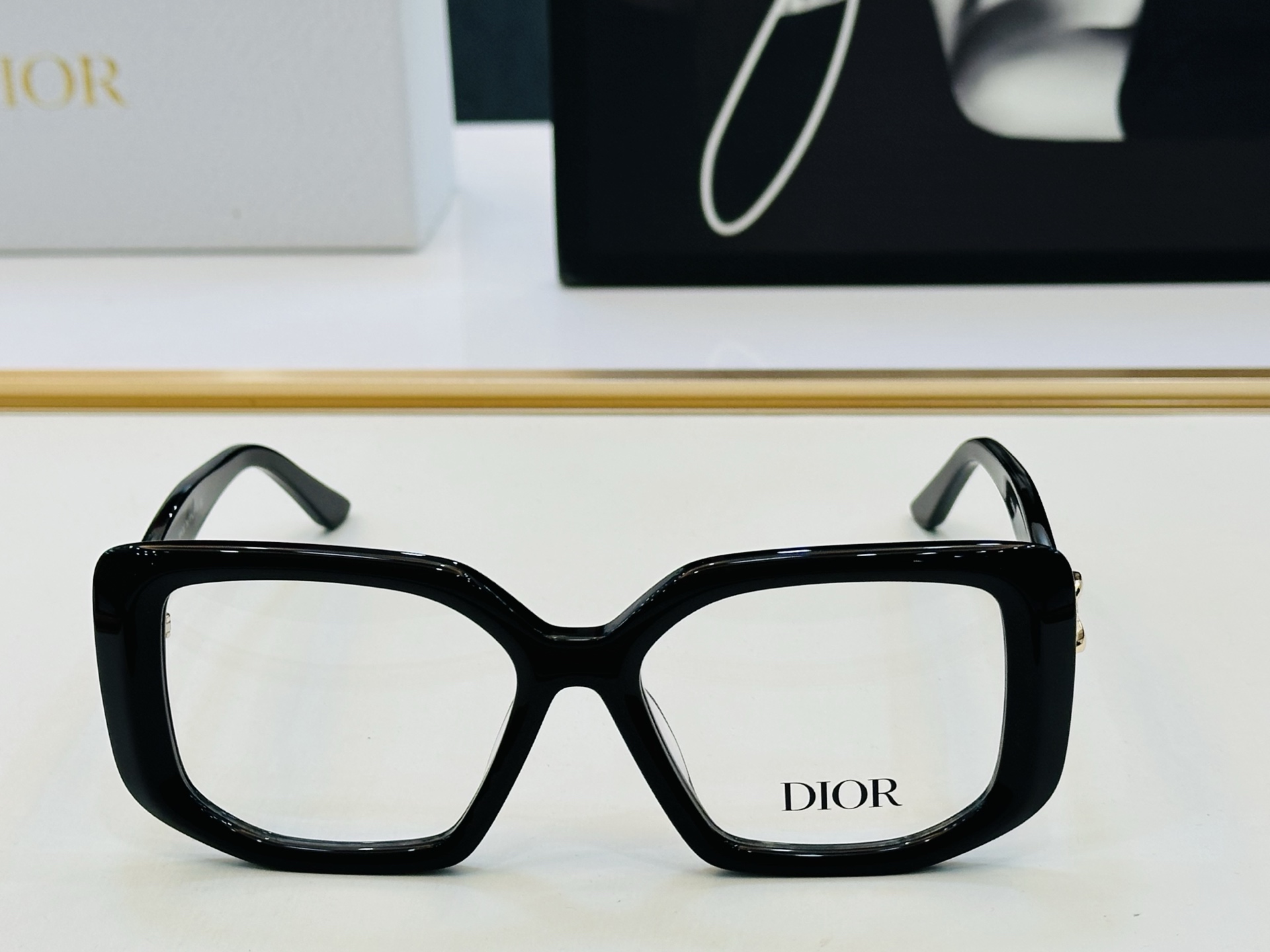 推荐 Dio* 迪家 CD5579 Size：54口17-145 时尚达人超爱💞 H时尚百搭 配光架