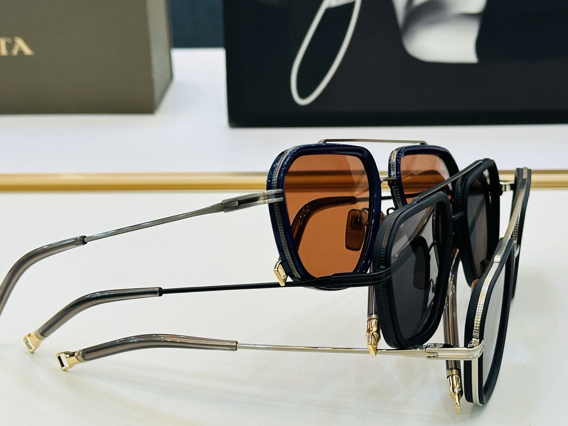 官网款 DlT* 迪塔 DLS433 Size：53口20-142 意大利最新原单货 [得意][得意]男