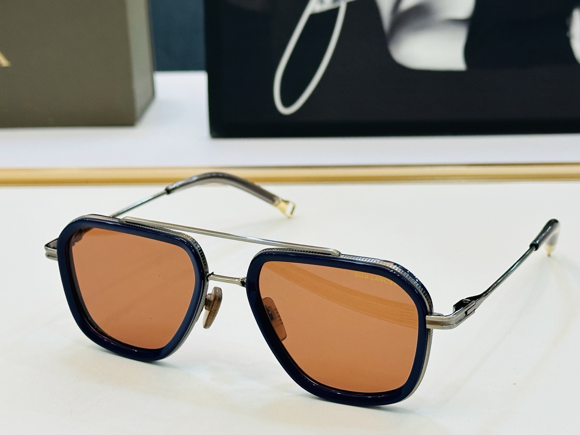 官网款 DlT* 迪塔 DLS433 Size：53口20-142 意大利最新原单货 [得意][得意]男