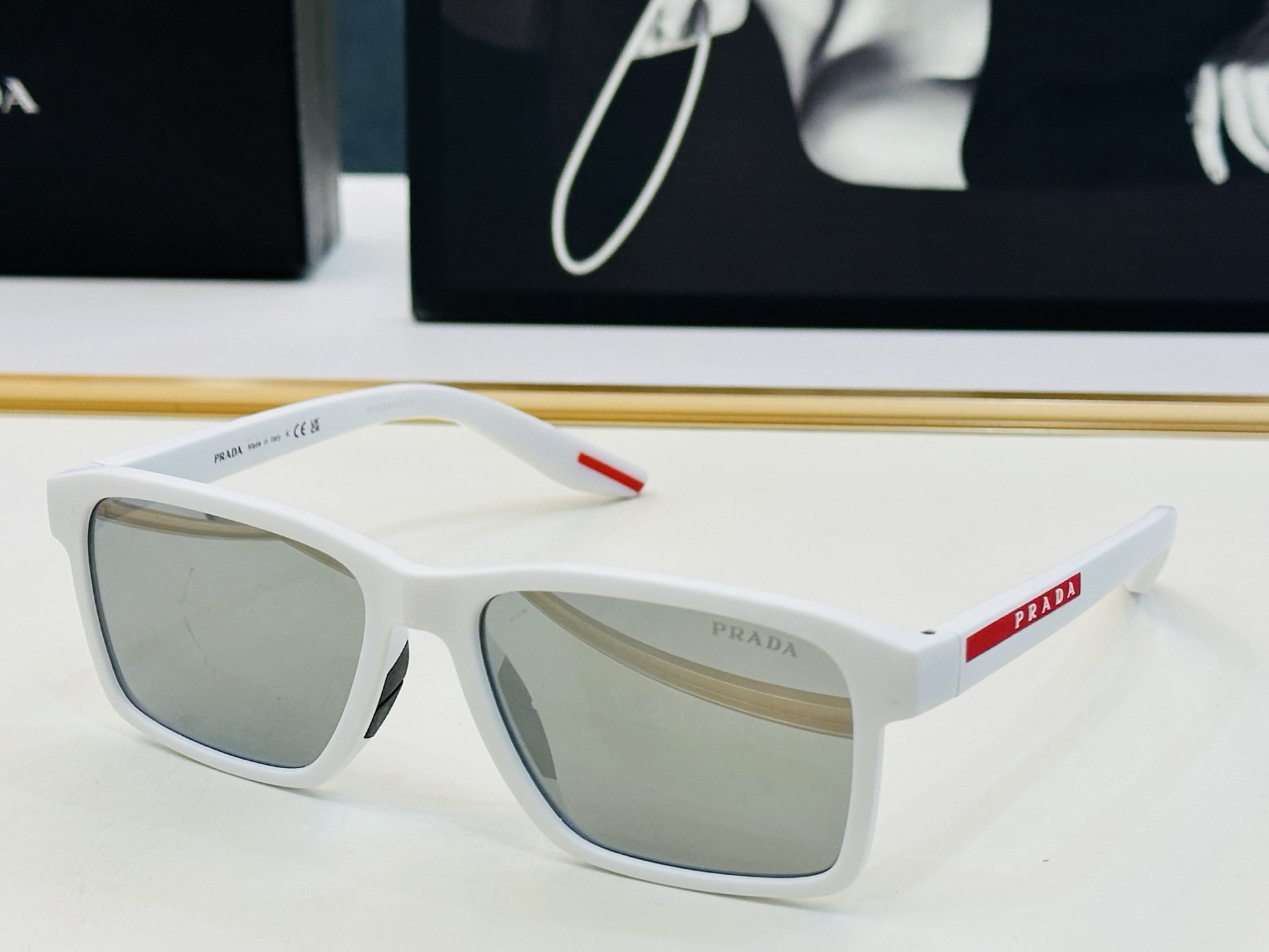 🔺PRAD*🔻普家 SPS05Y Size：58口17-145 眼镜系列堪称精湛制作 彰显独特个 W 最