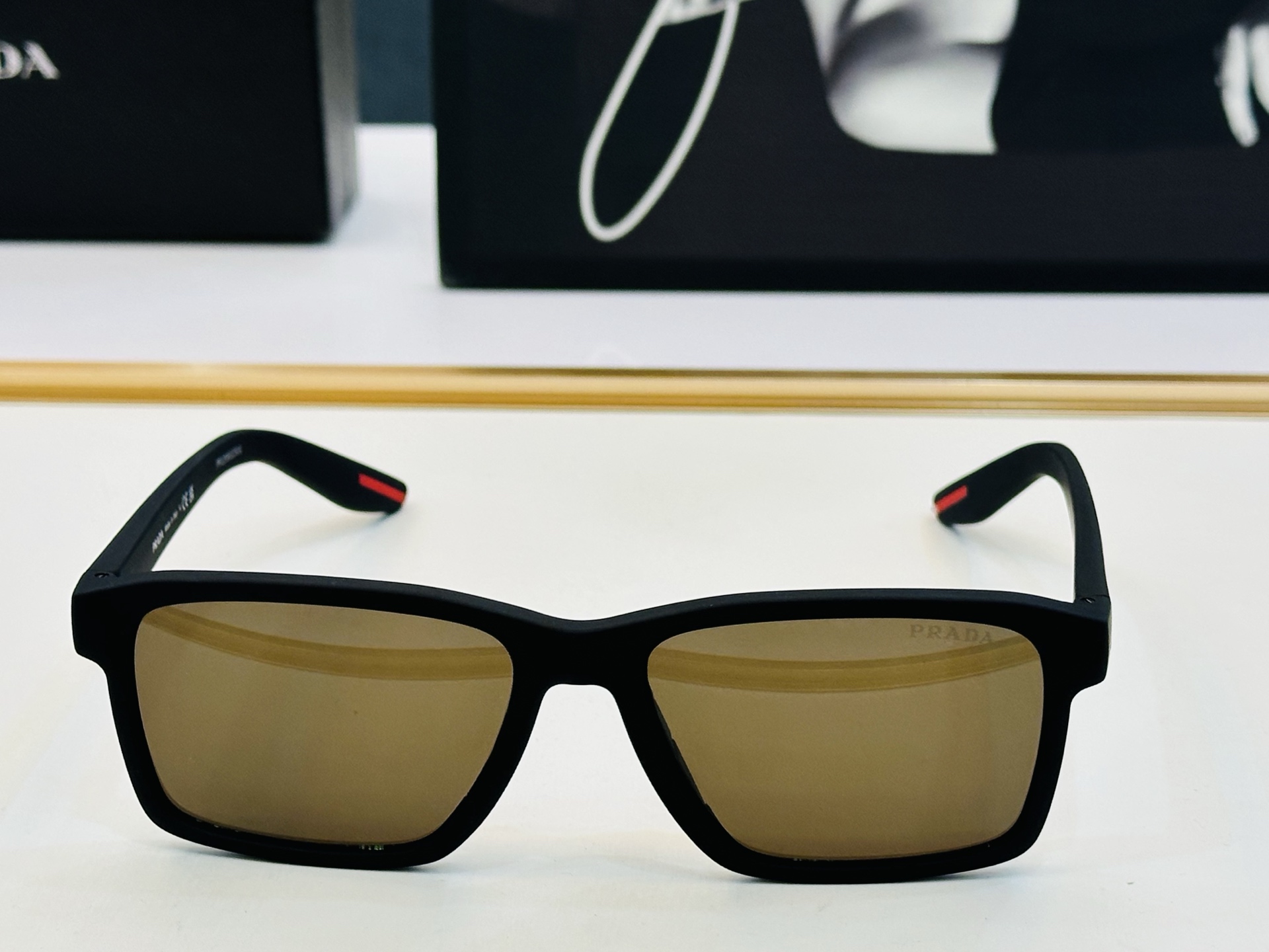 🔺PRAD*🔻普家 SPS05Y Size：58口17-145 眼镜系列堪称精湛制作 彰显独特个 W 最