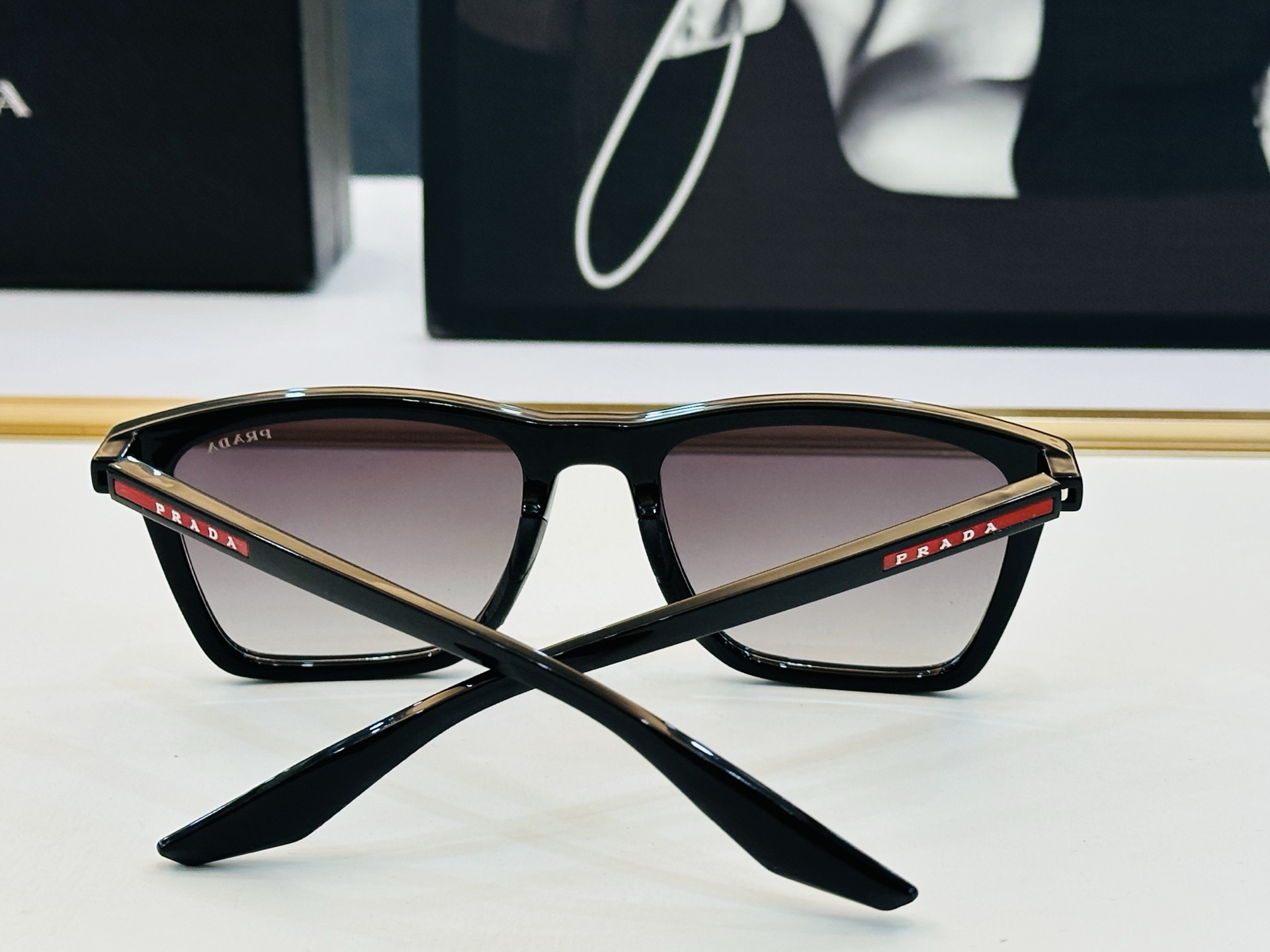 🔺PRAD*🔻普家 SPS08S Size：56口19-145 眼镜系列堪称精湛制作 彰显独特个 W 最