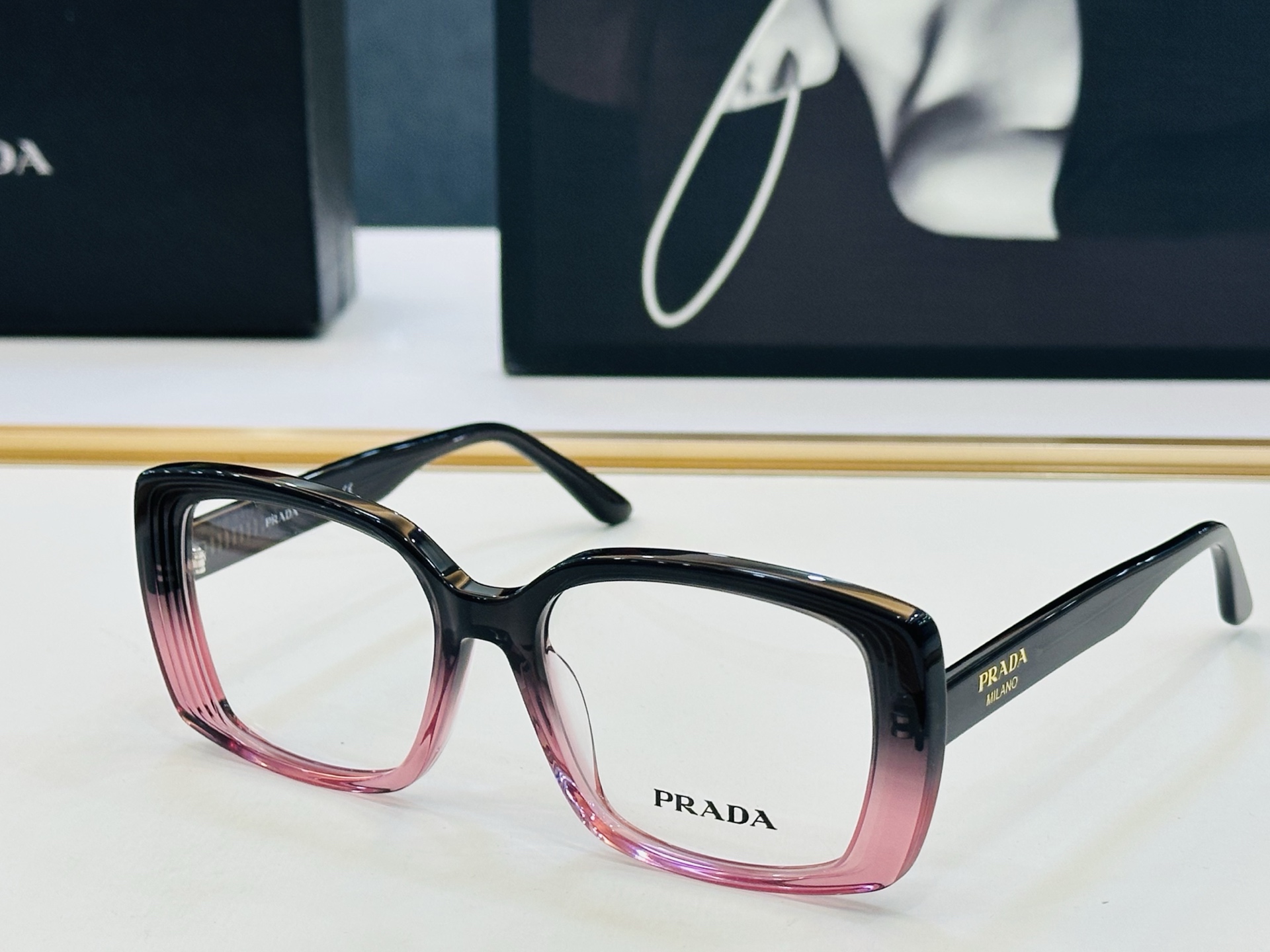 🔺PRAD*🔻普家 VPR A12V Size：54口19-145 眼镜系列堪称精湛制作 彰显独特个 Z