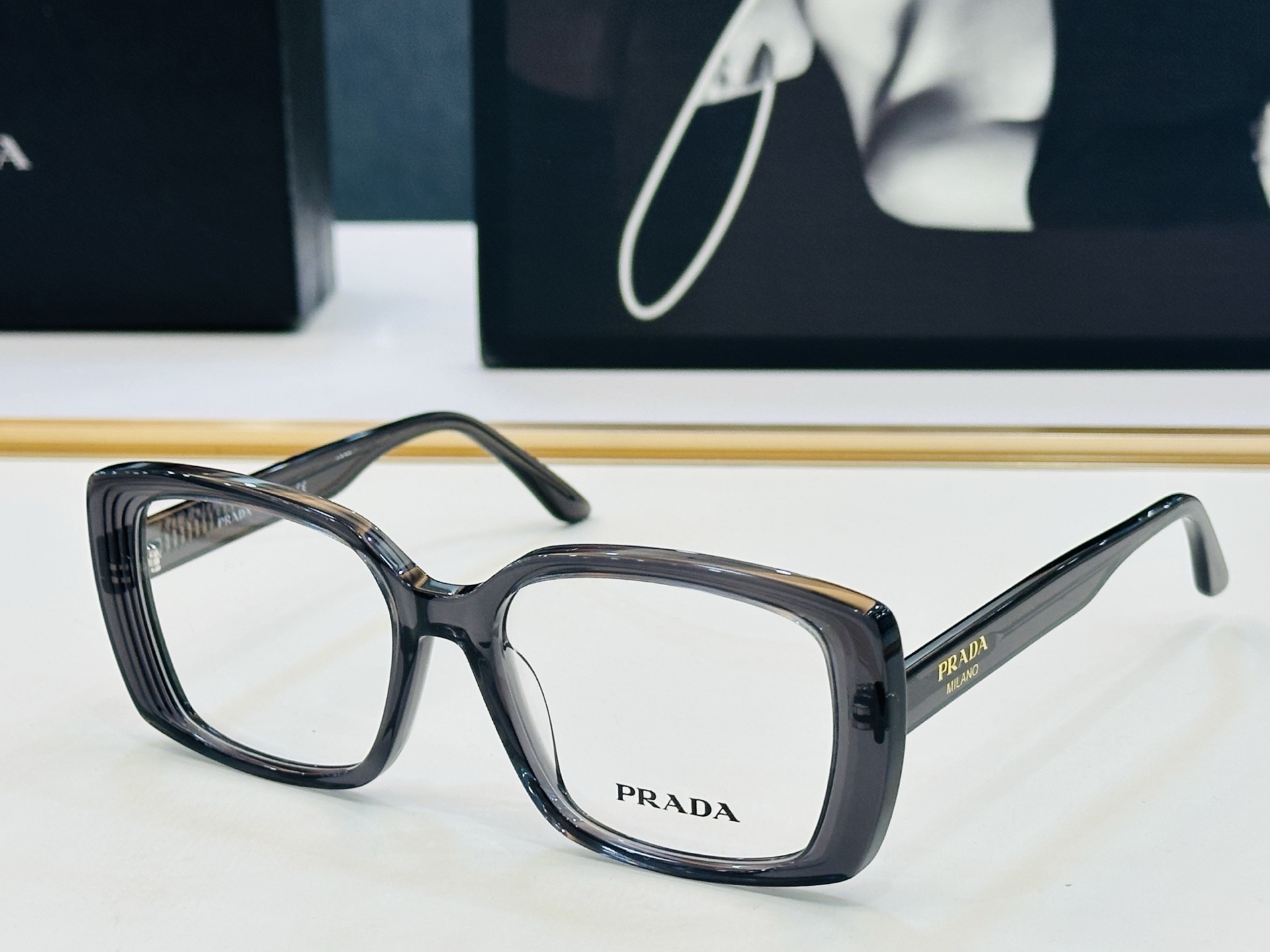 🔺PRAD*🔻普家 VPR A12V Size：54口19-145 眼镜系列堪称精湛制作 彰显独特个 Z