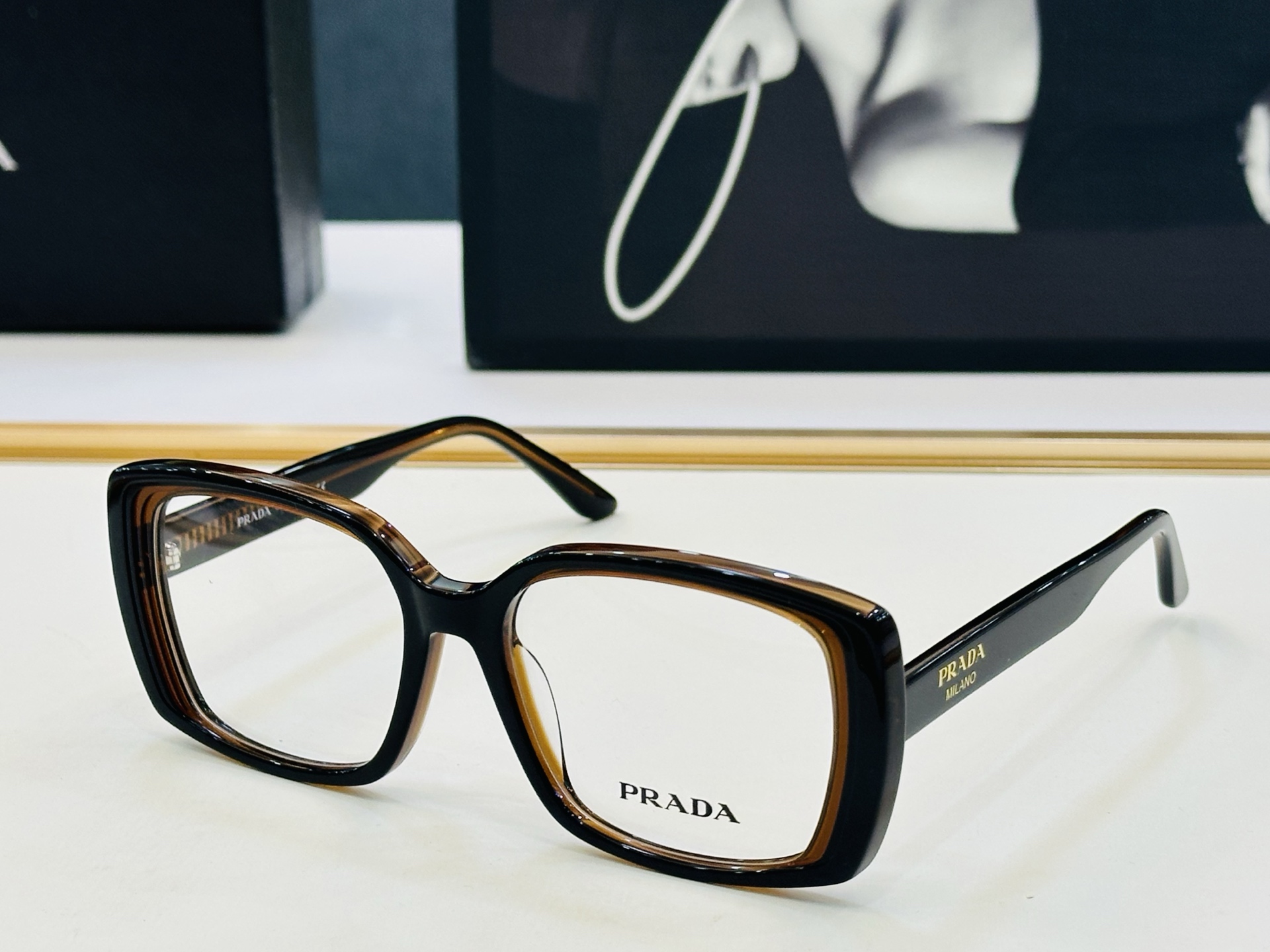 🔺PRAD*🔻普家 VPR A12V Size：54口19-145 眼镜系列堪称精湛制作 彰显独特个 Z