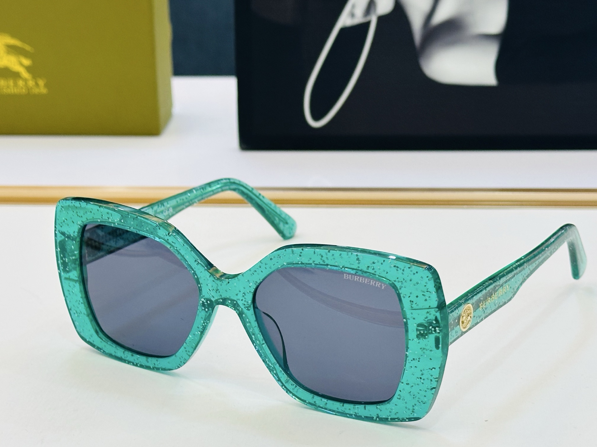 新款 BURBERR*🔻巴家 BE2445 百搭镜架Size：53口19-145 高品质 到货 🌲🌲🌲Z