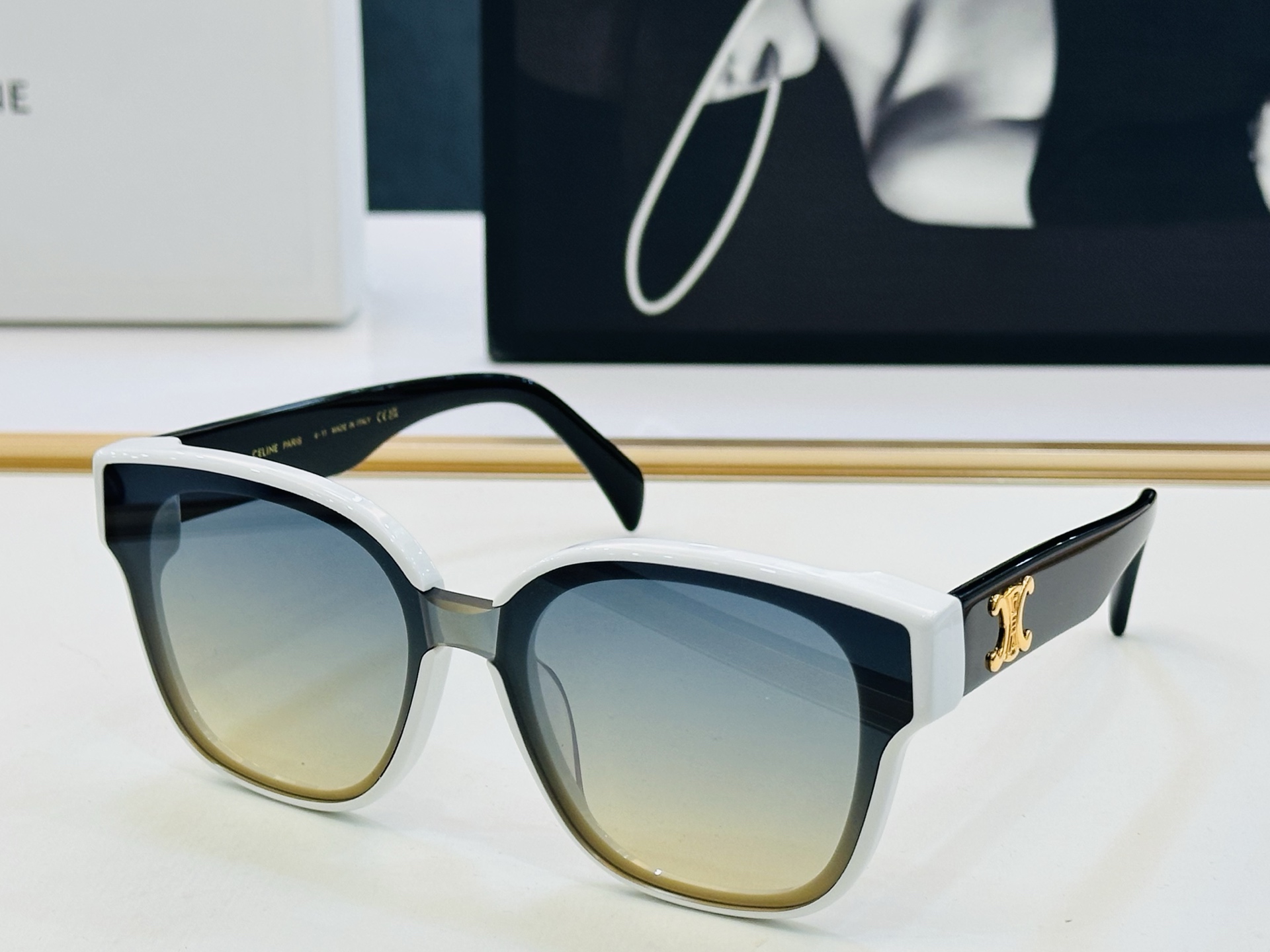 【CELINE】赛琳 CL42094 Size：53口21-145 一直热销的款式 欧美风 光泽度好 质