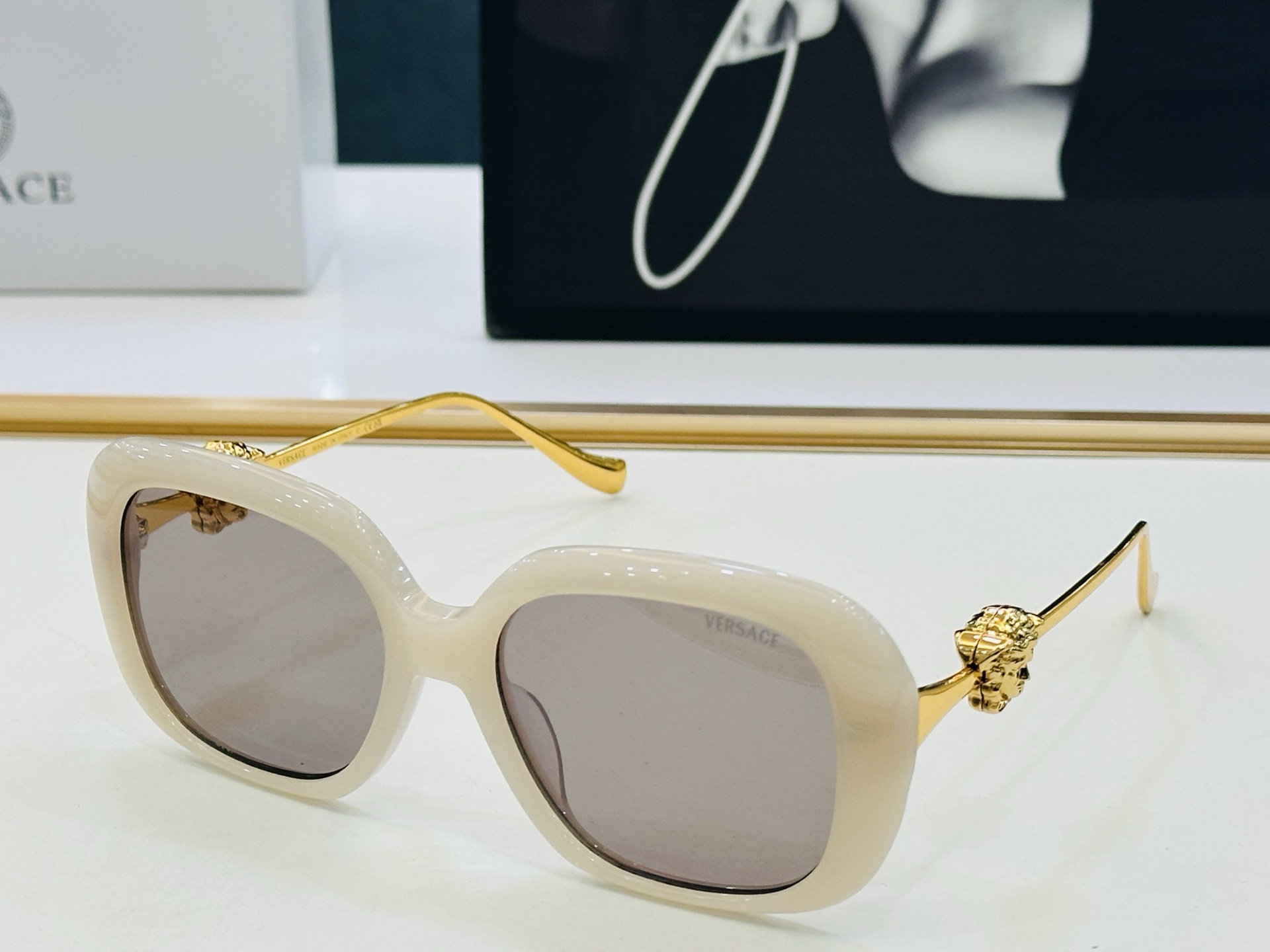 ❤️❤️范思家 VERSACE✨✨✨MODEL：VE1875 Size：55口18-145 ✨XL有范