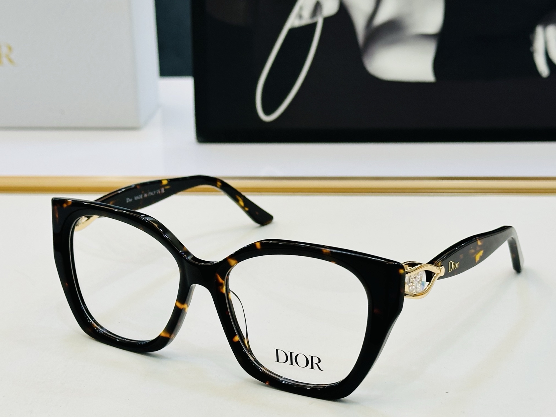 推荐 Dio* 迪家 CD5578 Size：53口17-145 时尚达人超爱💞 H时尚百搭 配光架