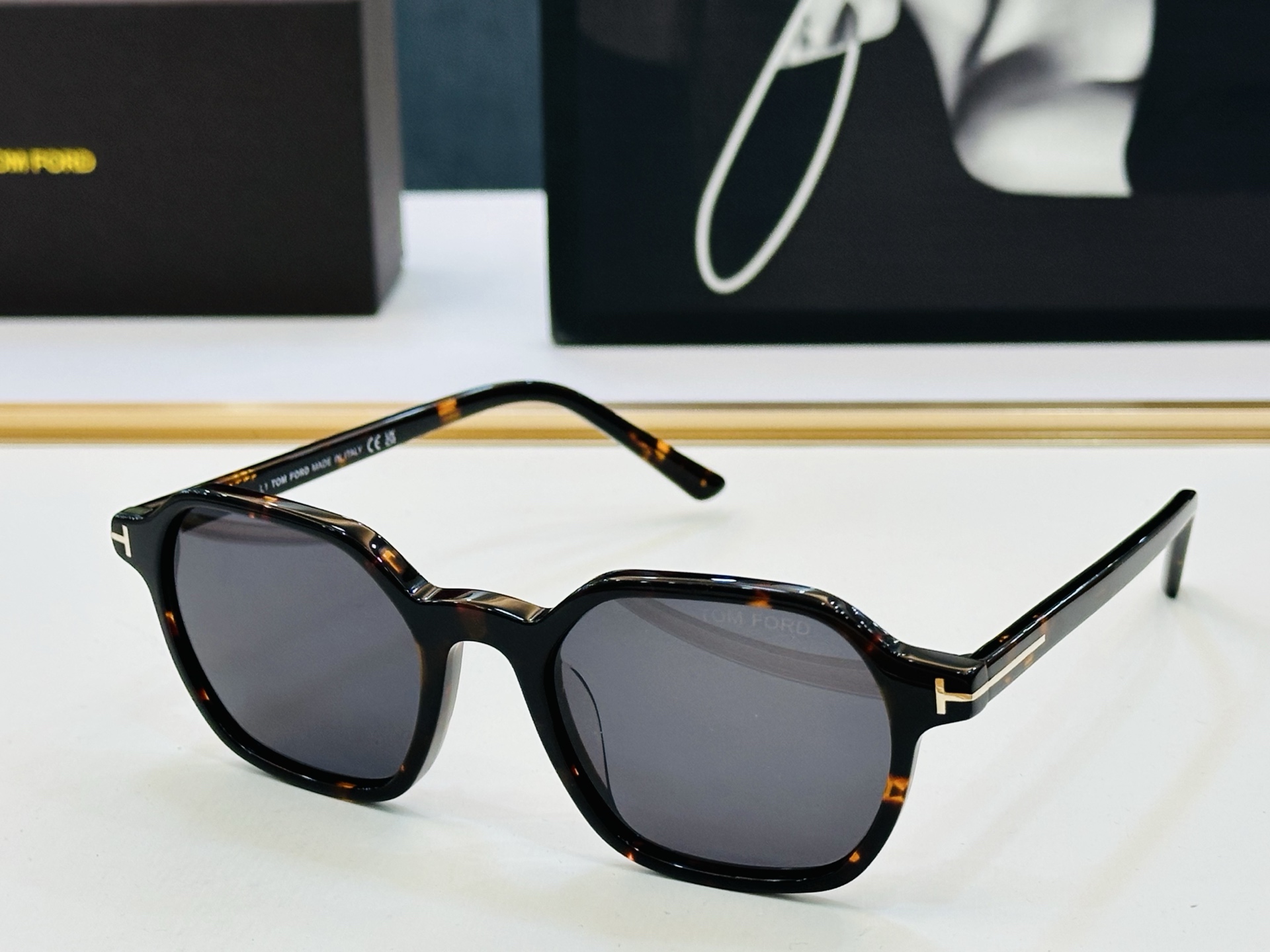 🔺TOM FOR*🔻 汤姆家 官网新款 TF1301 Size：51口20-145 经典时尚 🔝🔝C采用