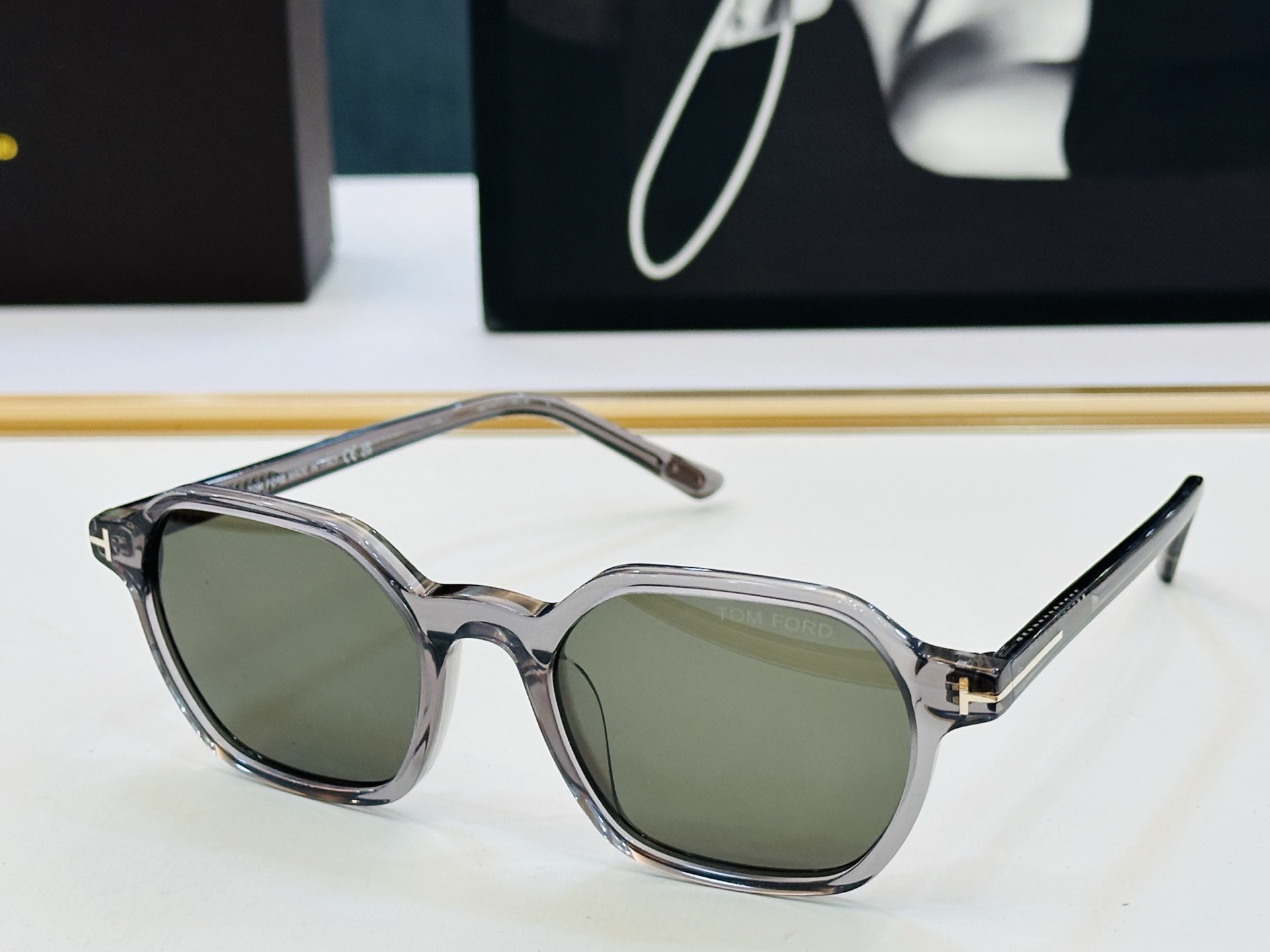 🔺TOM FOR*🔻 汤姆家 官网新款 TF1301 Size：51口20-145 经典时尚 🔝🔝C采用