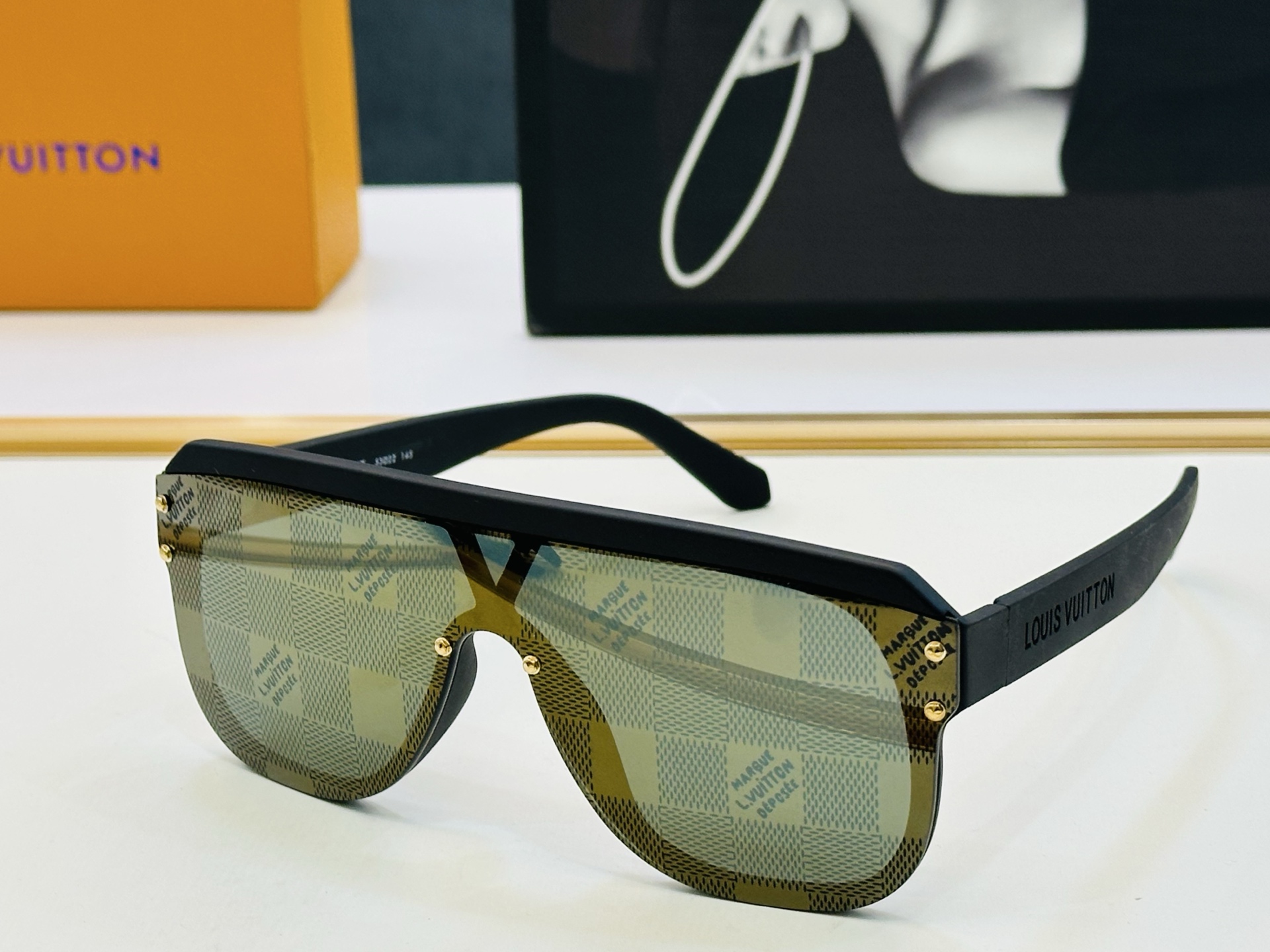 路易家 LOUIS *VUITON 原单高品质 Model: Z2878U 高端货 Size：53口22