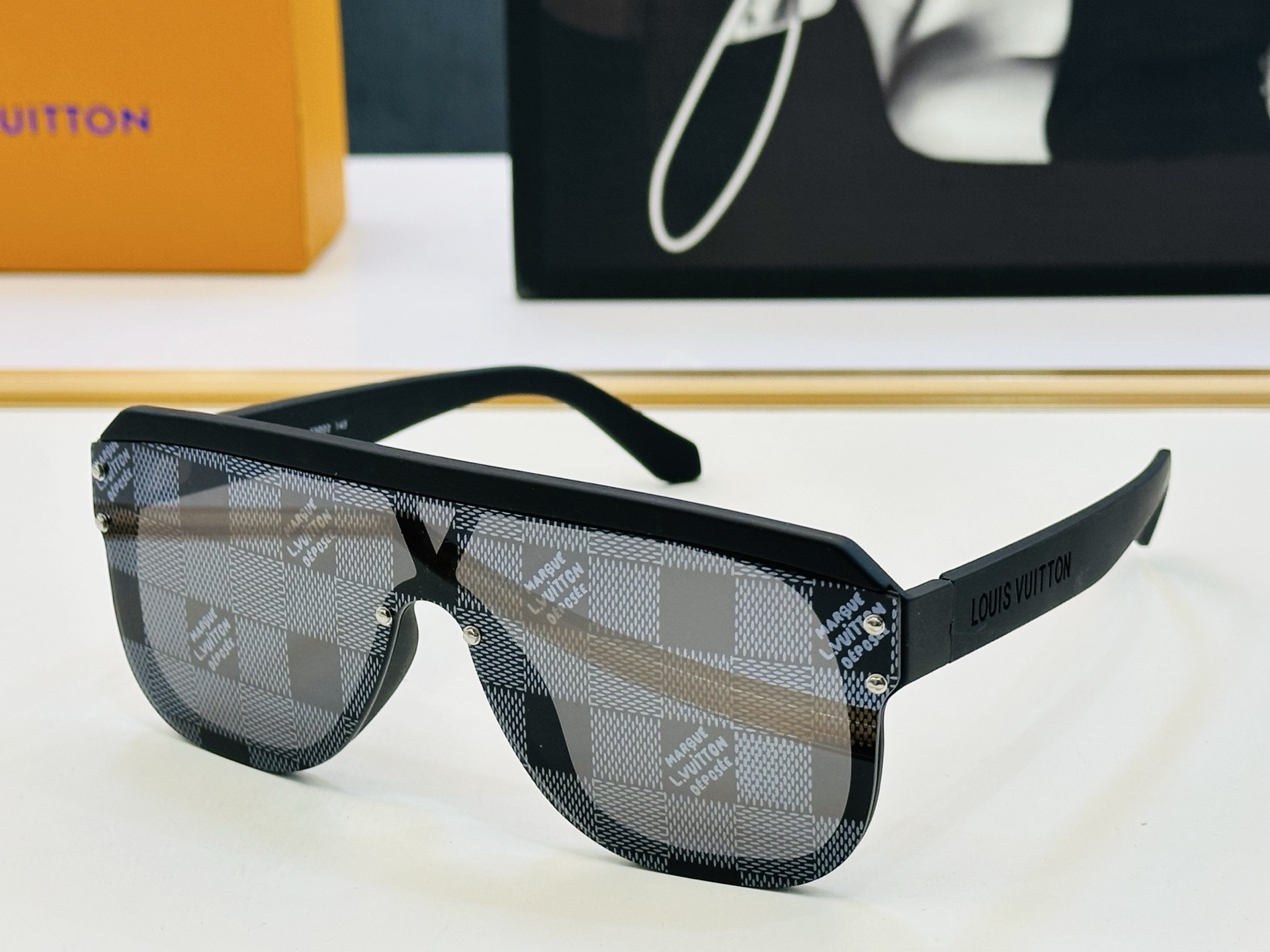 路易家 LOUIS *VUITON 原单高品质 Model: Z2878U 高端货 Size：53口22