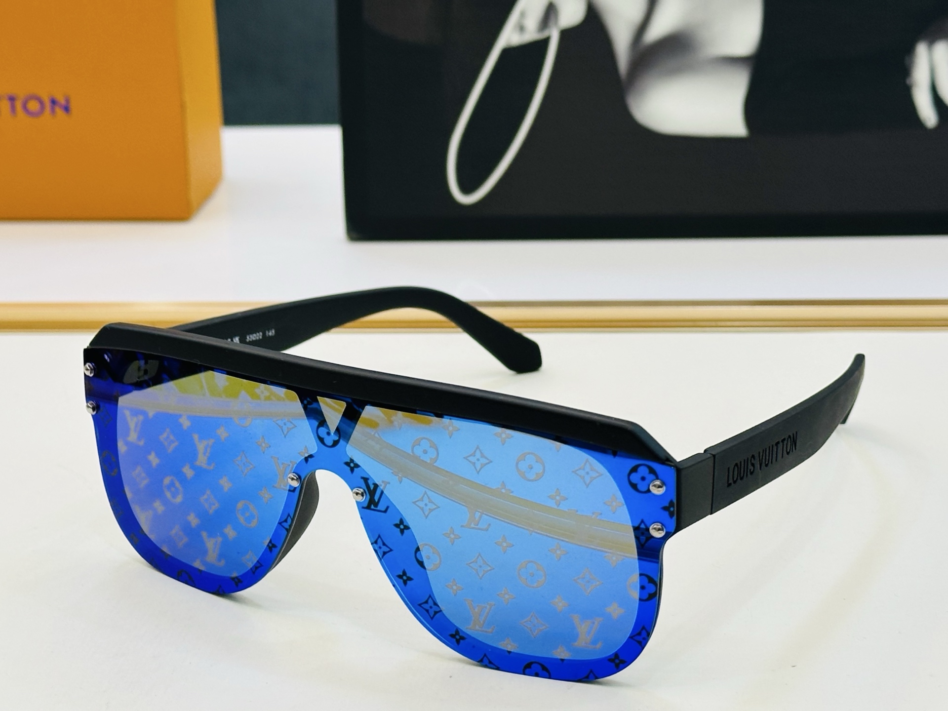 路易家 LOUIS *VUITON 原单高品质 Model: Z2878U 高端货 Size：53口22