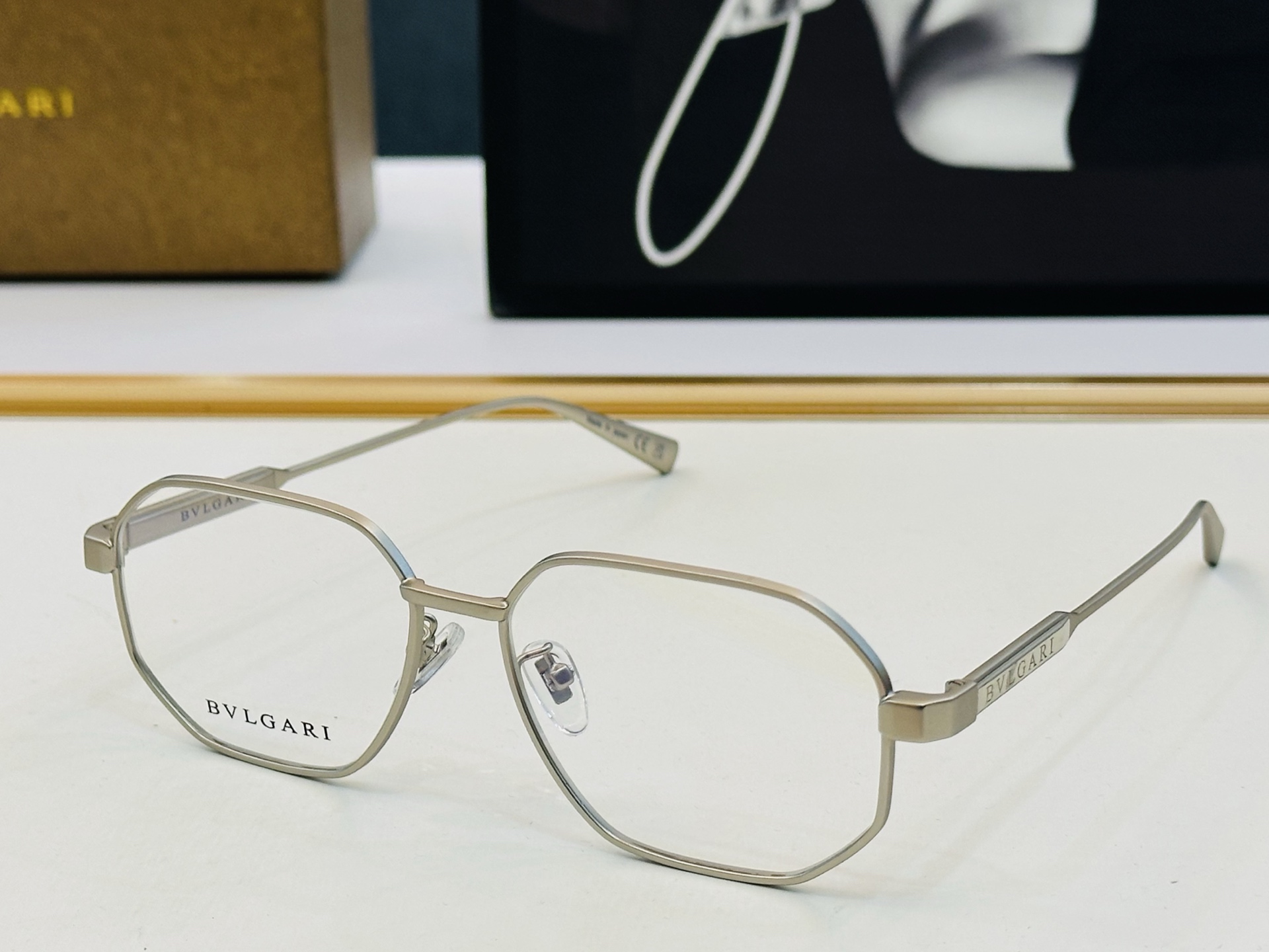 🆕款 官网同售 宝格家 BV40057U 👍 Size ：56口15-145 绝对要买😎品质非常完美 q