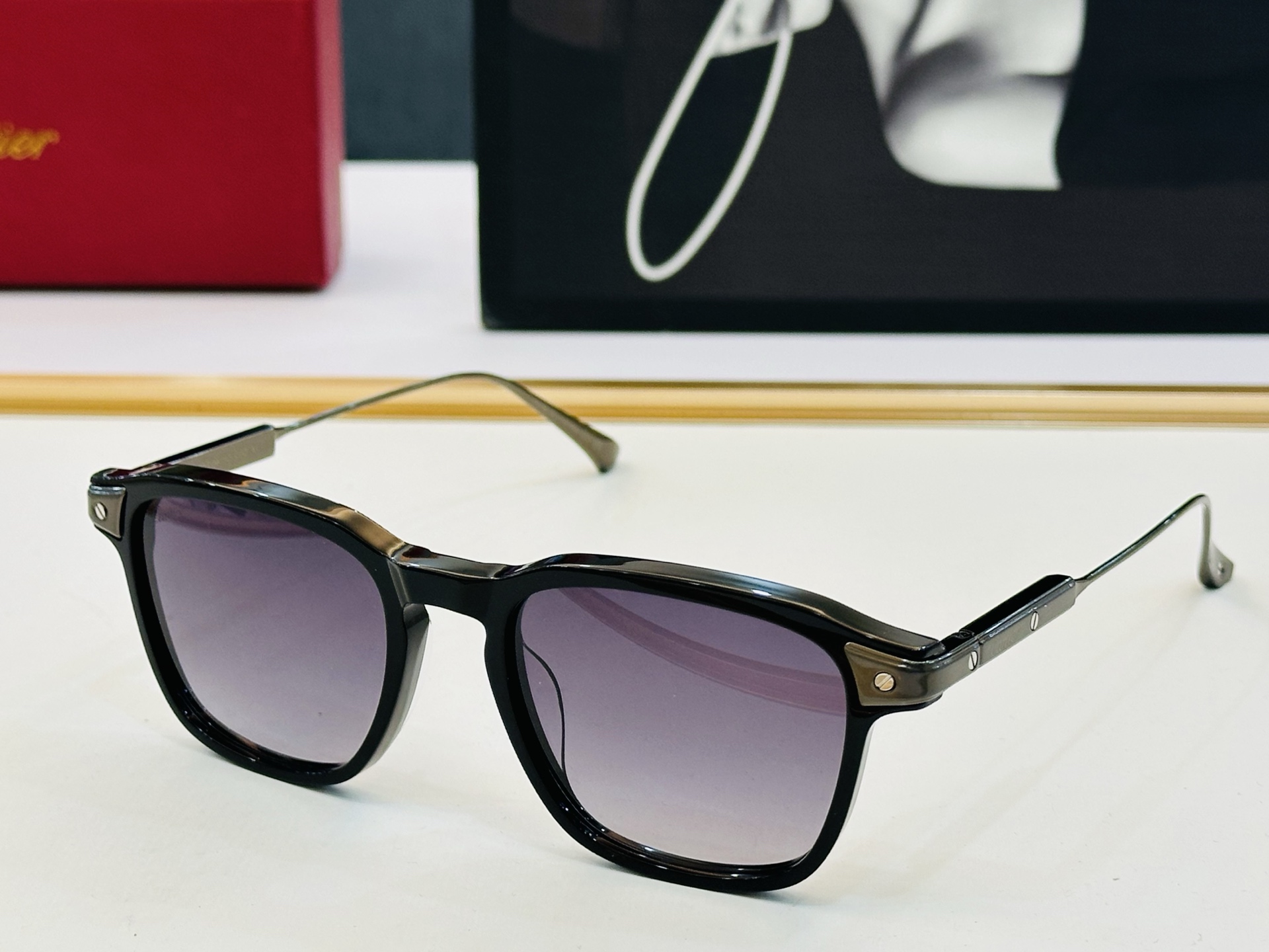 Cartie* 卡家 CT0611O 太阳镜 Size：52口20-145 工艺精湛气质十足！q男女同款