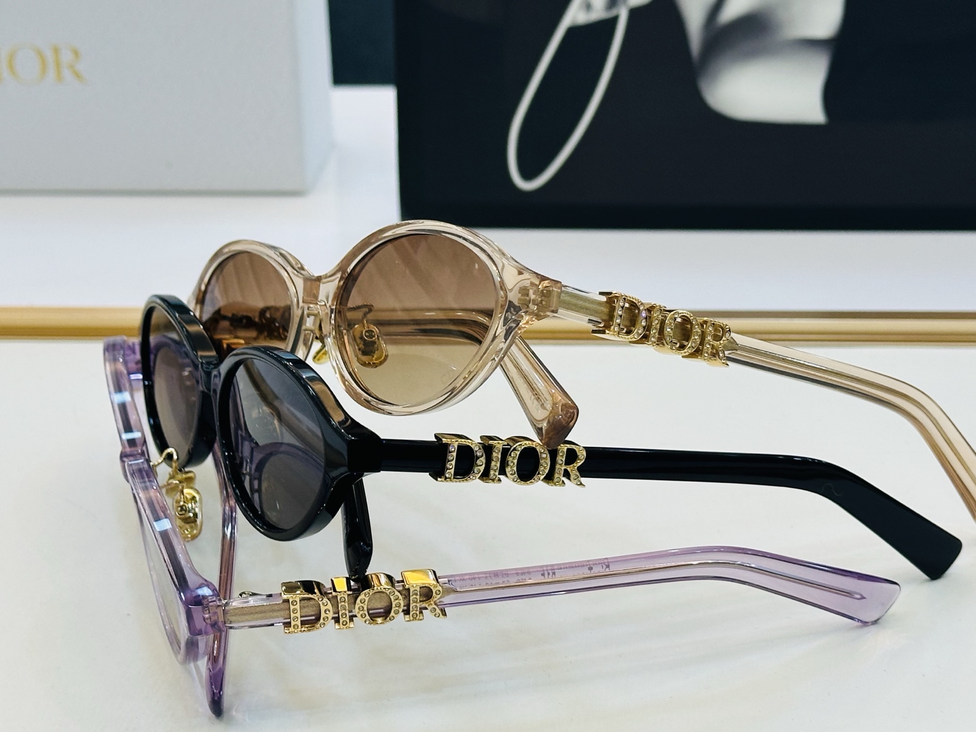 🔻🔻🔻DIO* CDICon R1F 迪家 Size：57口17-145 春夏款墨镜 😎🔆。。搭配镜腿精