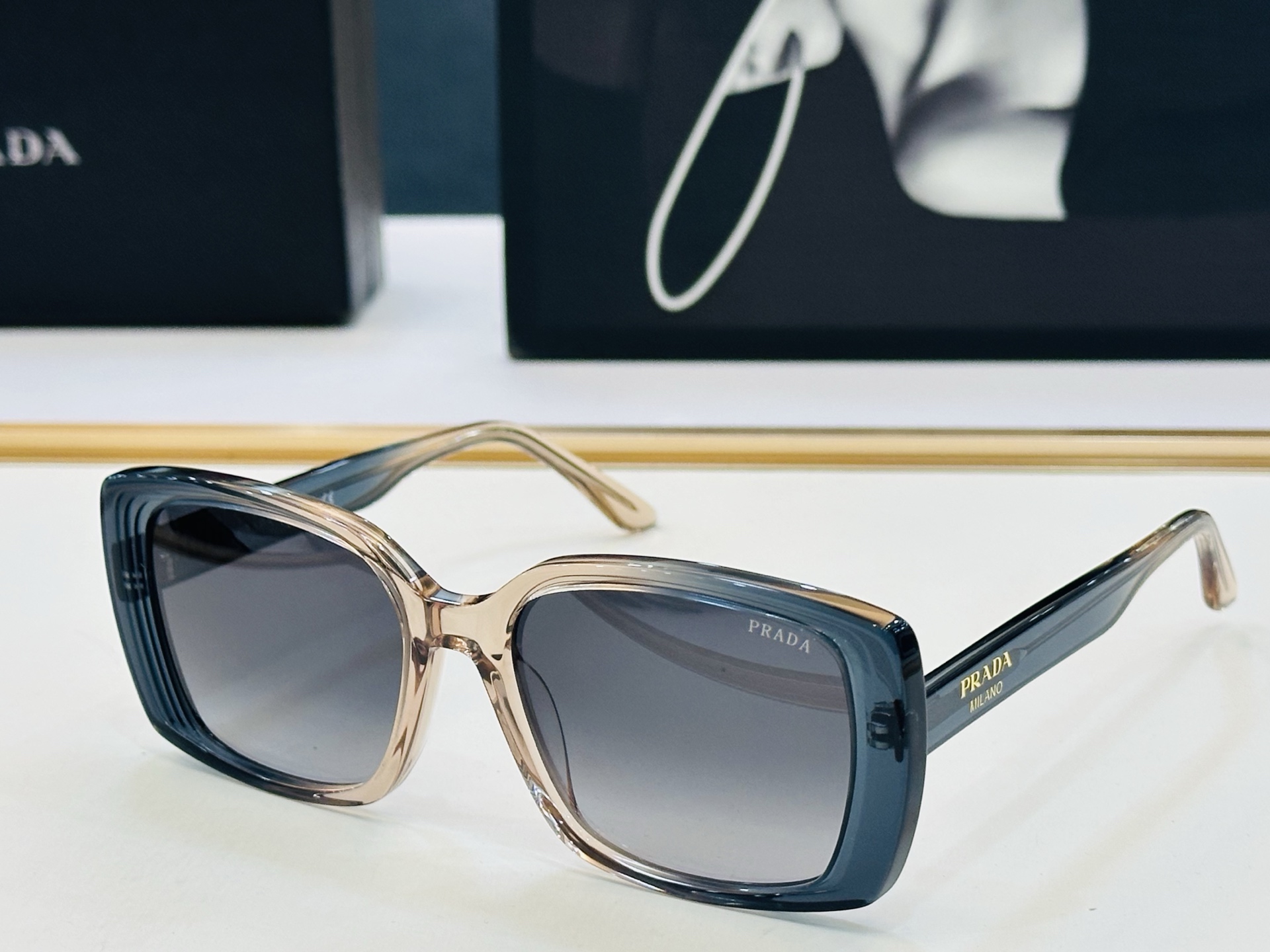 🔺PRAD*🔻普家 VPR A12V Size：54口19-145 眼镜系列堪称精湛制作 彰显独特个 Z