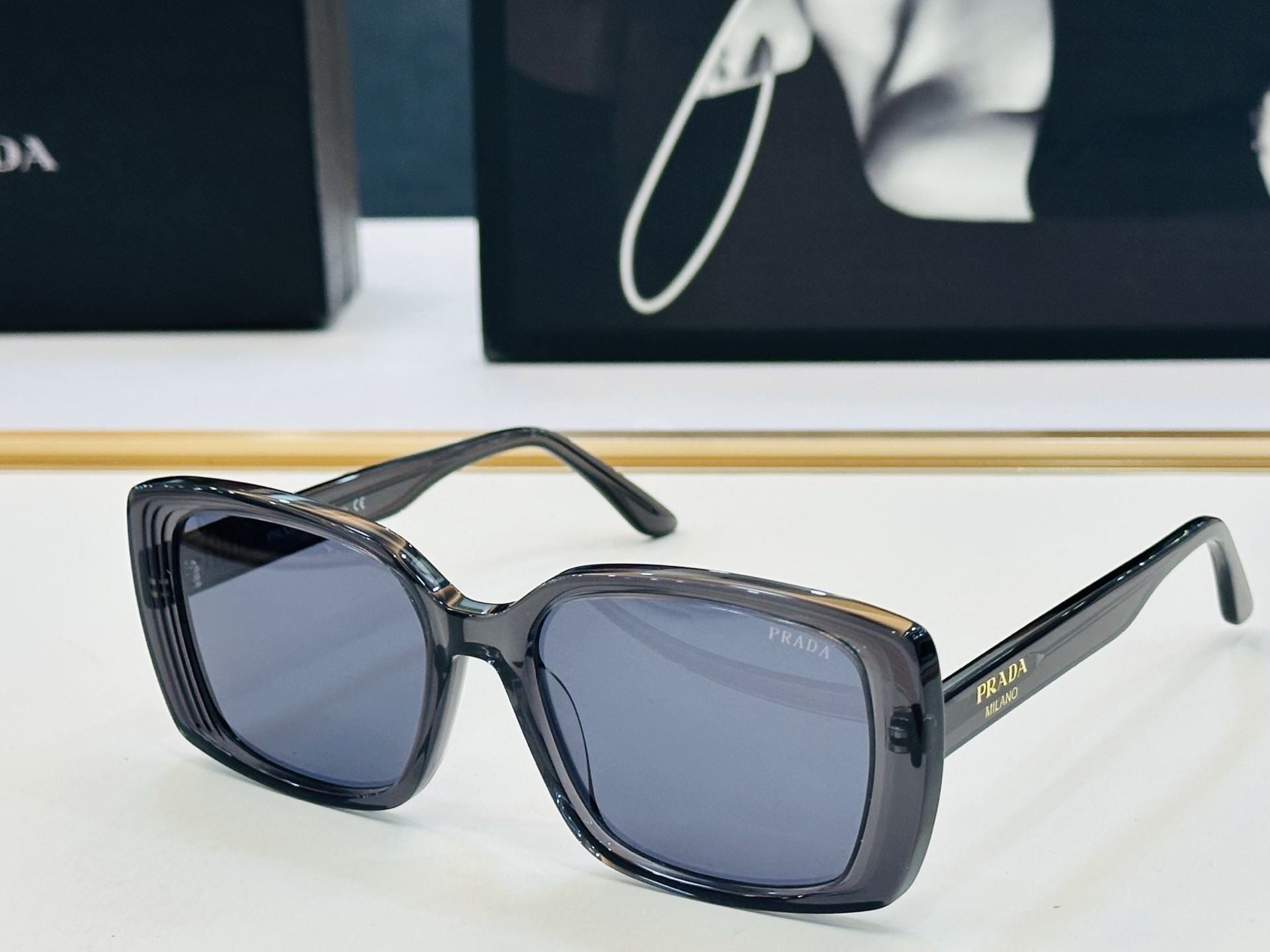 🔺PRAD*🔻普家 VPR A12V Size：54口19-145 眼镜系列堪称精湛制作 彰显独特个 Z