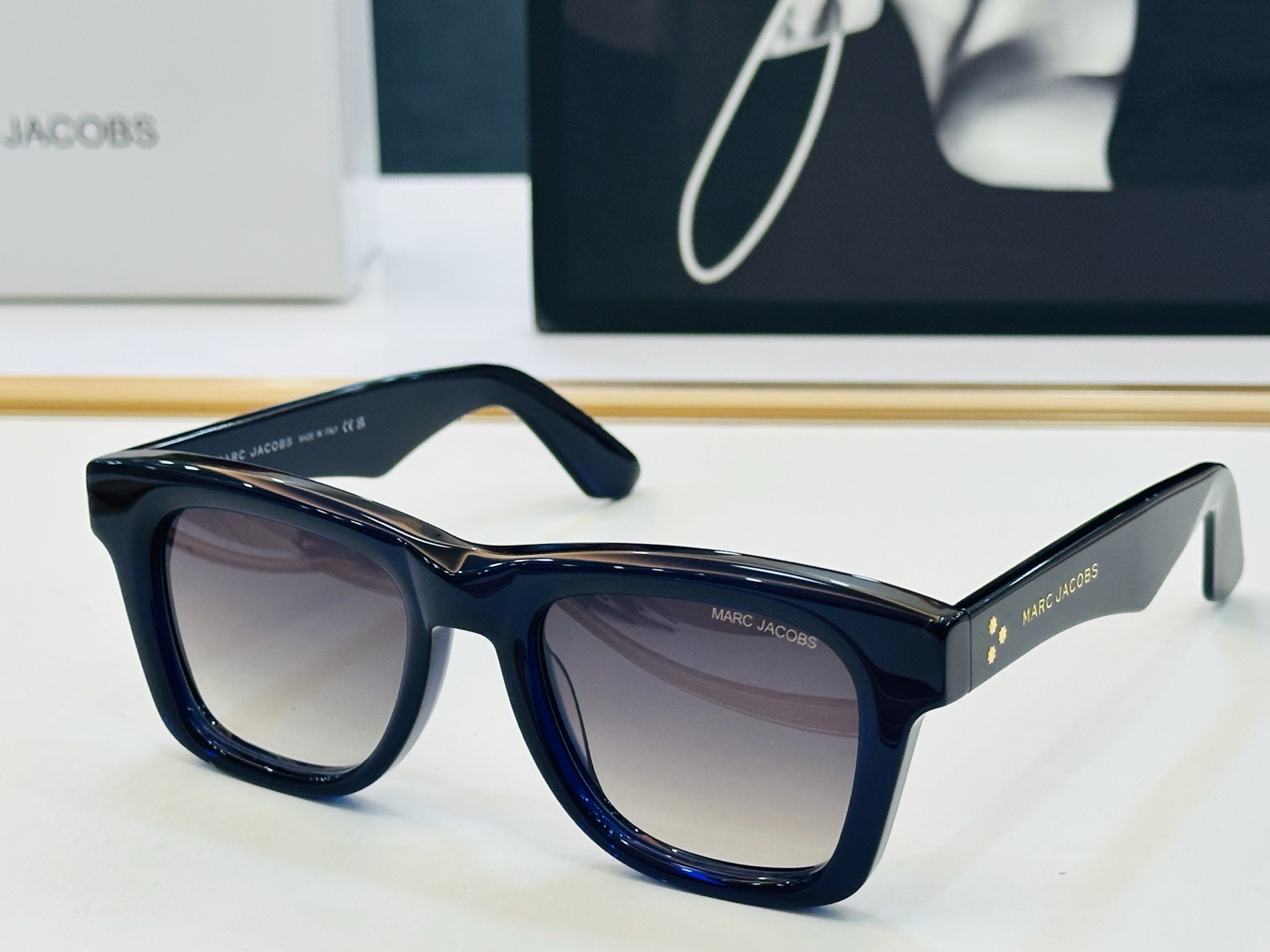 Marc jacobs 马杰家 MJ895 Size：54口20-145 采用今年流行的板材 Z完美设计