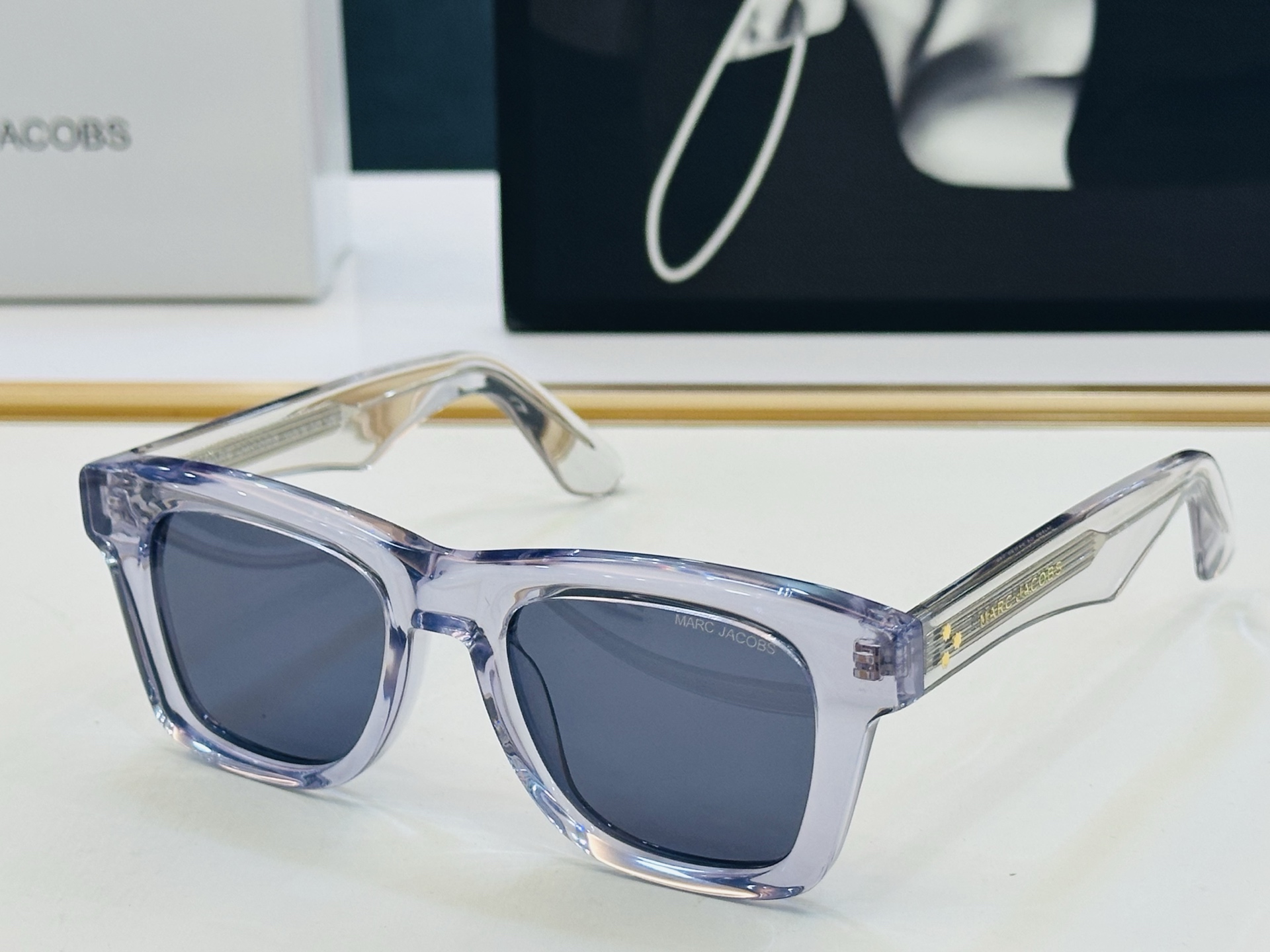 Marc jacobs 马杰家 MJ895 Size：54口20-145 采用今年流行的板材 Z完美设计