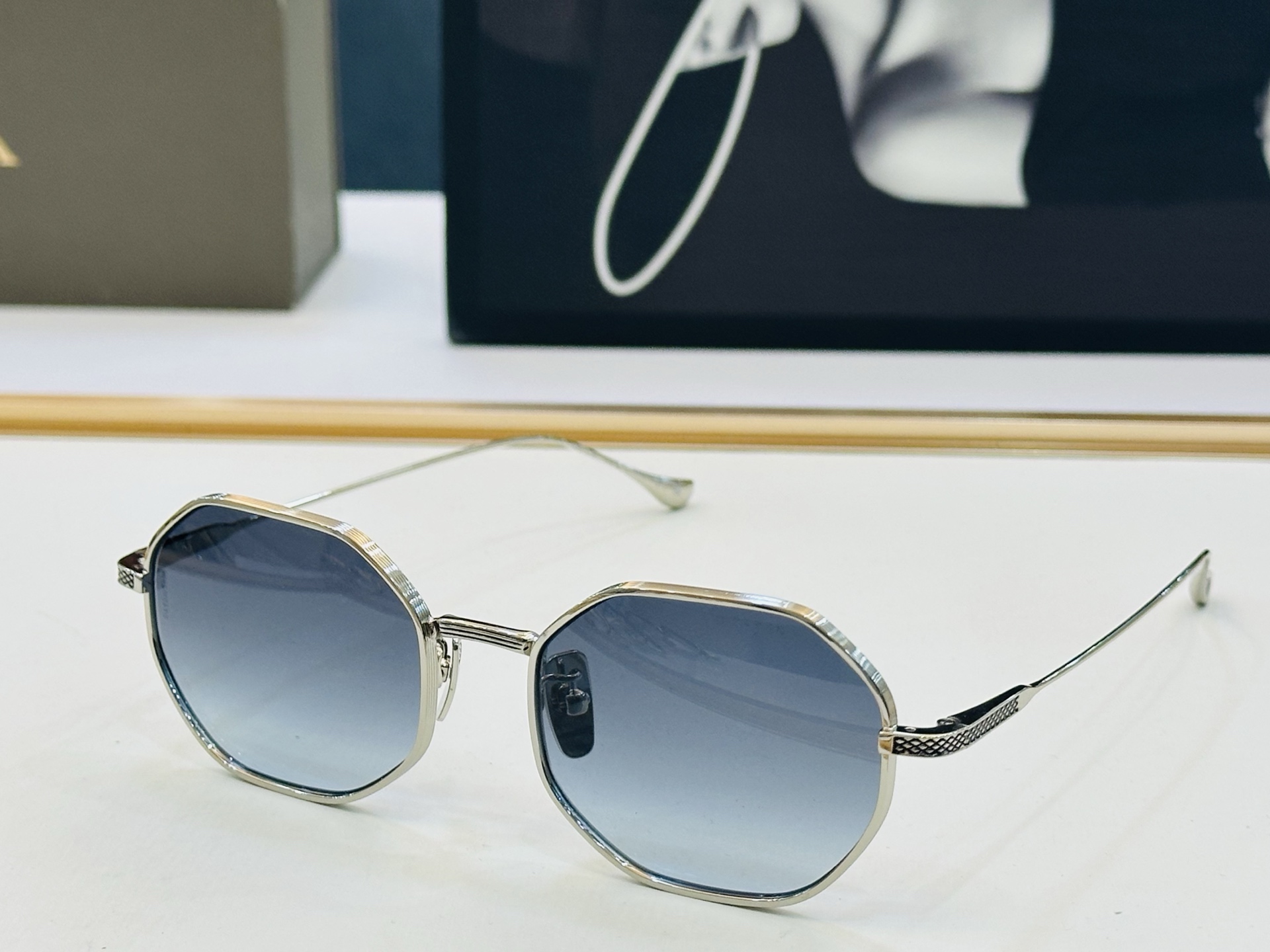 官网款 DlT* 迪塔 DTS203 Size：51口19-142 意大利最新原单货 [得意][得意]男