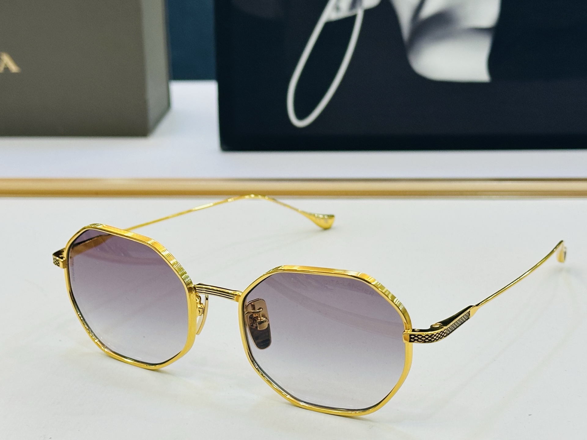 官网款 DlT* 迪塔 DTS203 Size：51口19-142 意大利最新原单货 [得意][得意]男