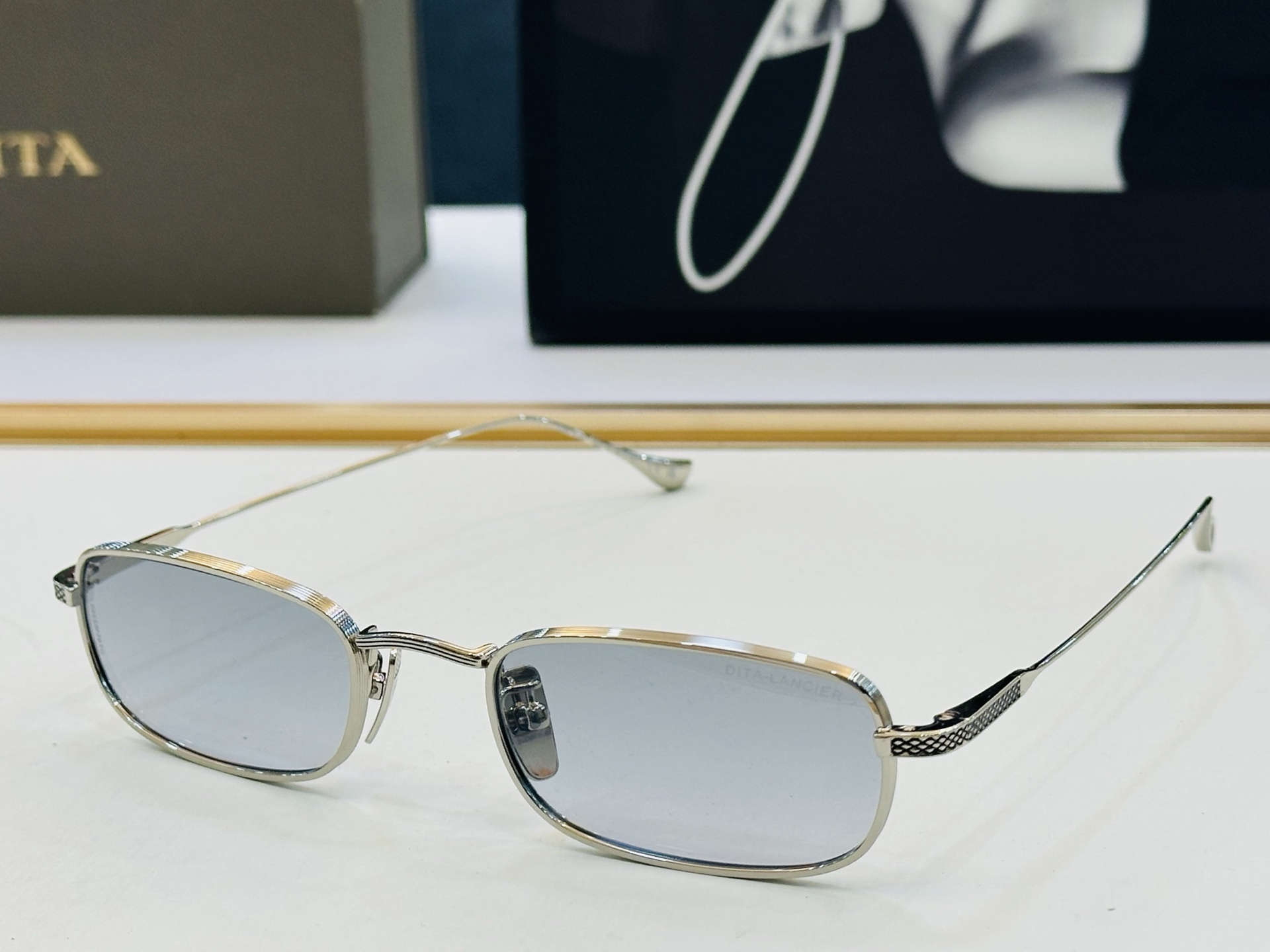 官网款 DlT* 迪塔 DTS201 Size：53口17-142 意大利最新原单货 [得意][得意]男