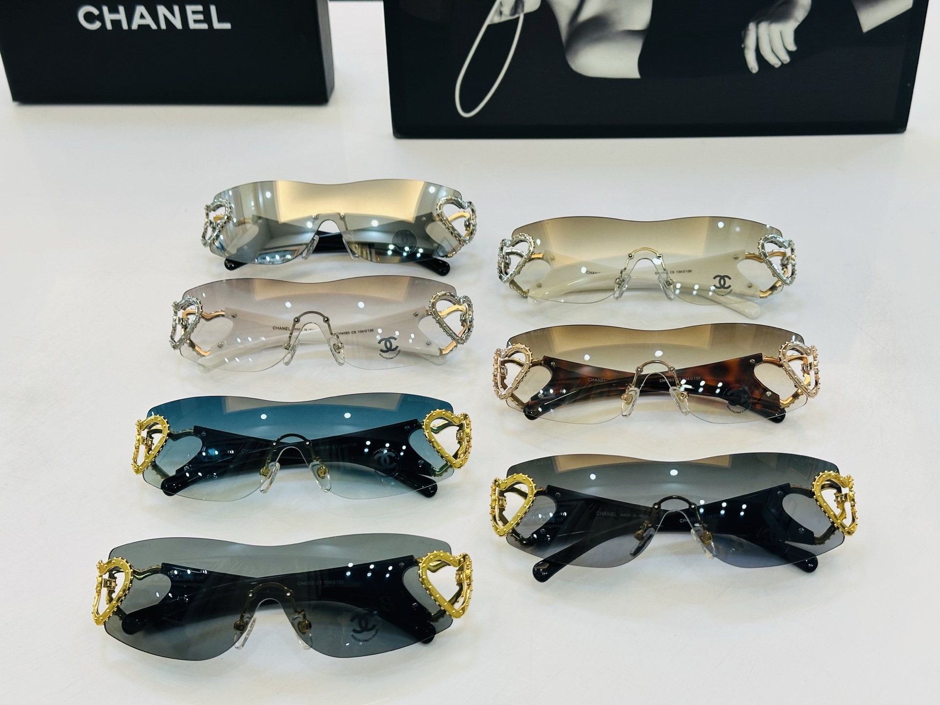 CHANE*香家 CH4083 SIZE：134口130 潮流爆款 太阳镜 😍😍高品质 佩戴舒适 F 墨