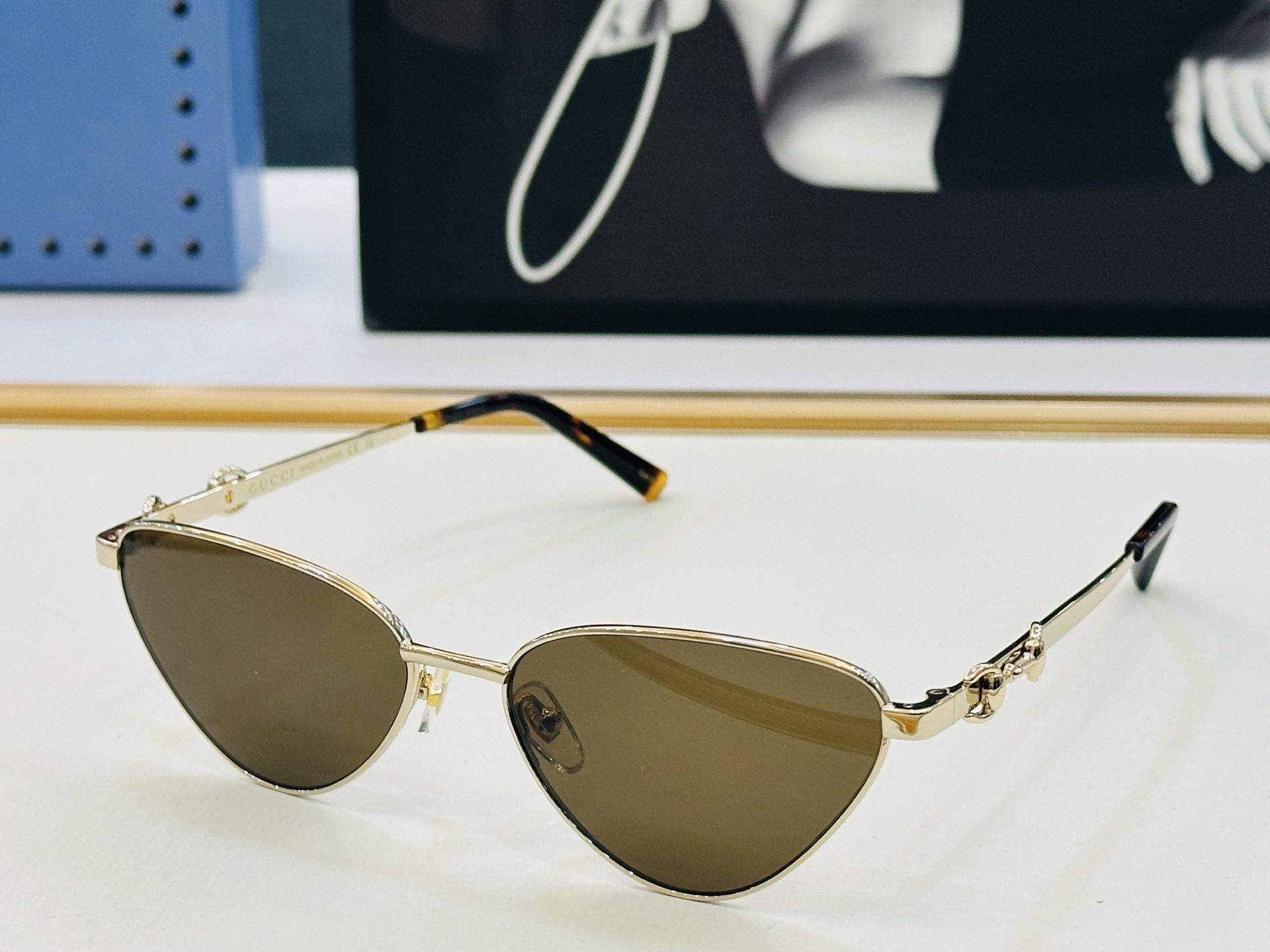 GUCC* 古家 GG2054O 🐝🐝系列 Size：56口16-145 🍁🍁W 超绝品质 太阳镜。