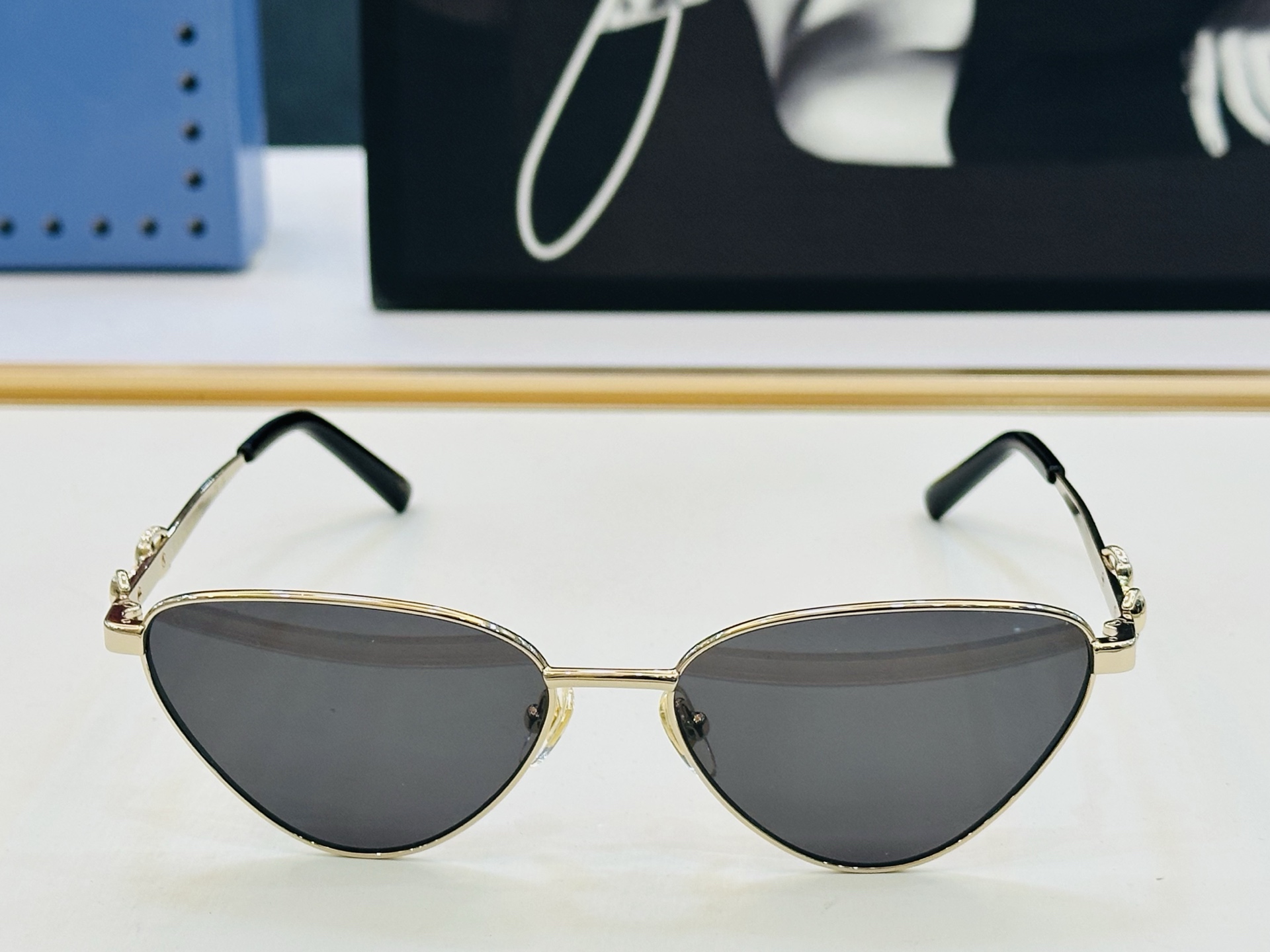 GUCC* 古家 GG2054O 🐝🐝系列 Size：56口16-145 🍁🍁W 超绝品质 太阳镜。