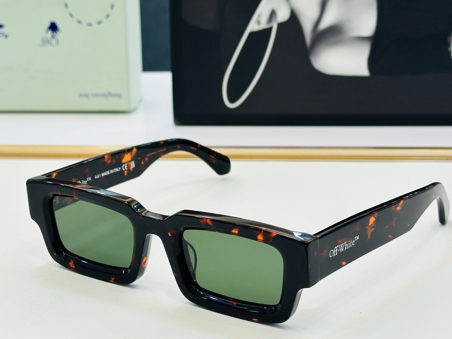 官网款 OFF WHITE MODEL:OERI089 SIZE: 50口24-145 时尚太阳镜 J潮