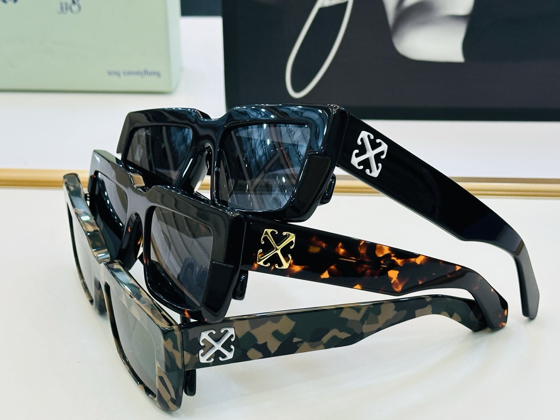 官网款 OFF WHITE MODEL:OERI114 SIZE: 52口20-140 时尚太阳镜 J潮