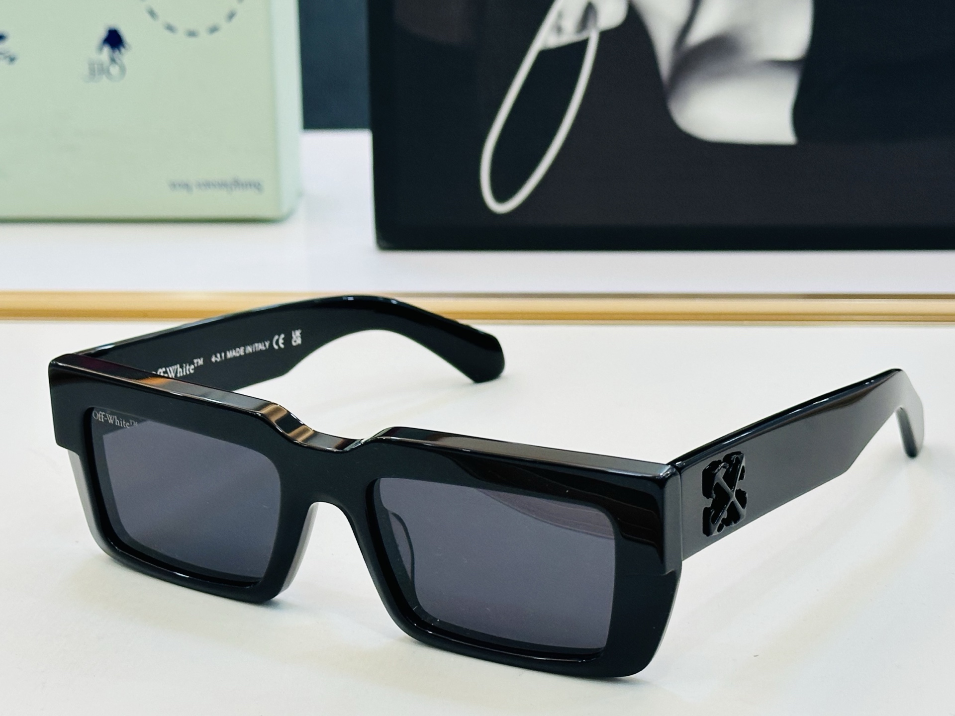 官网款 OFF WHITE MODEL:OERI114 SIZE: 52口20-140 时尚太阳镜 J潮