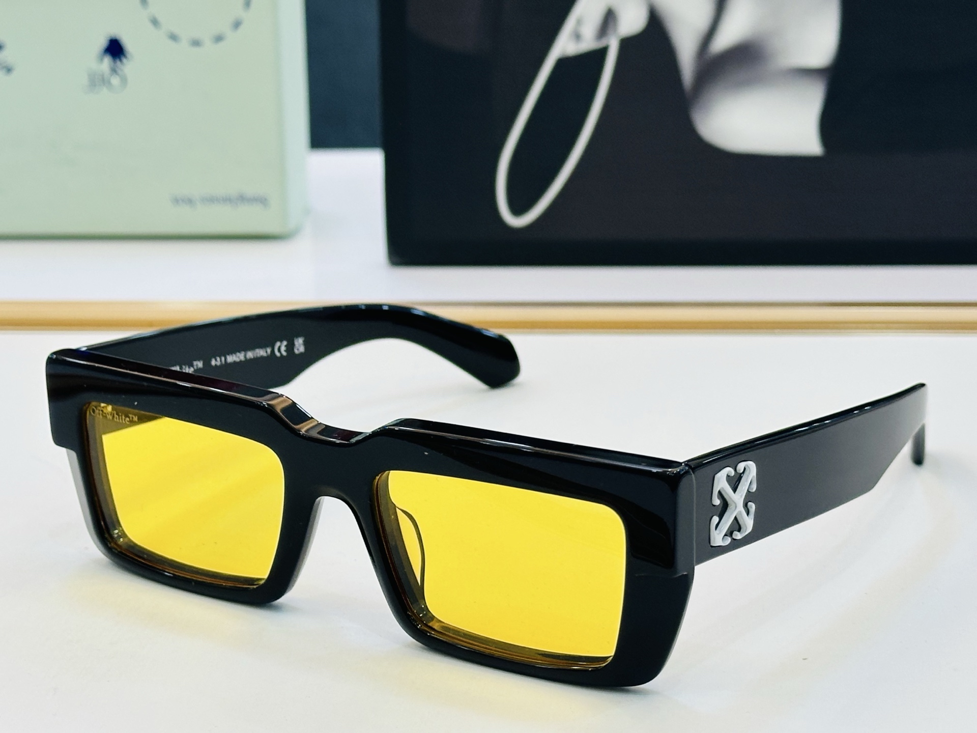 官网款 OFF WHITE MODEL:OERI114 SIZE: 52口20-140 时尚太阳镜 J潮
