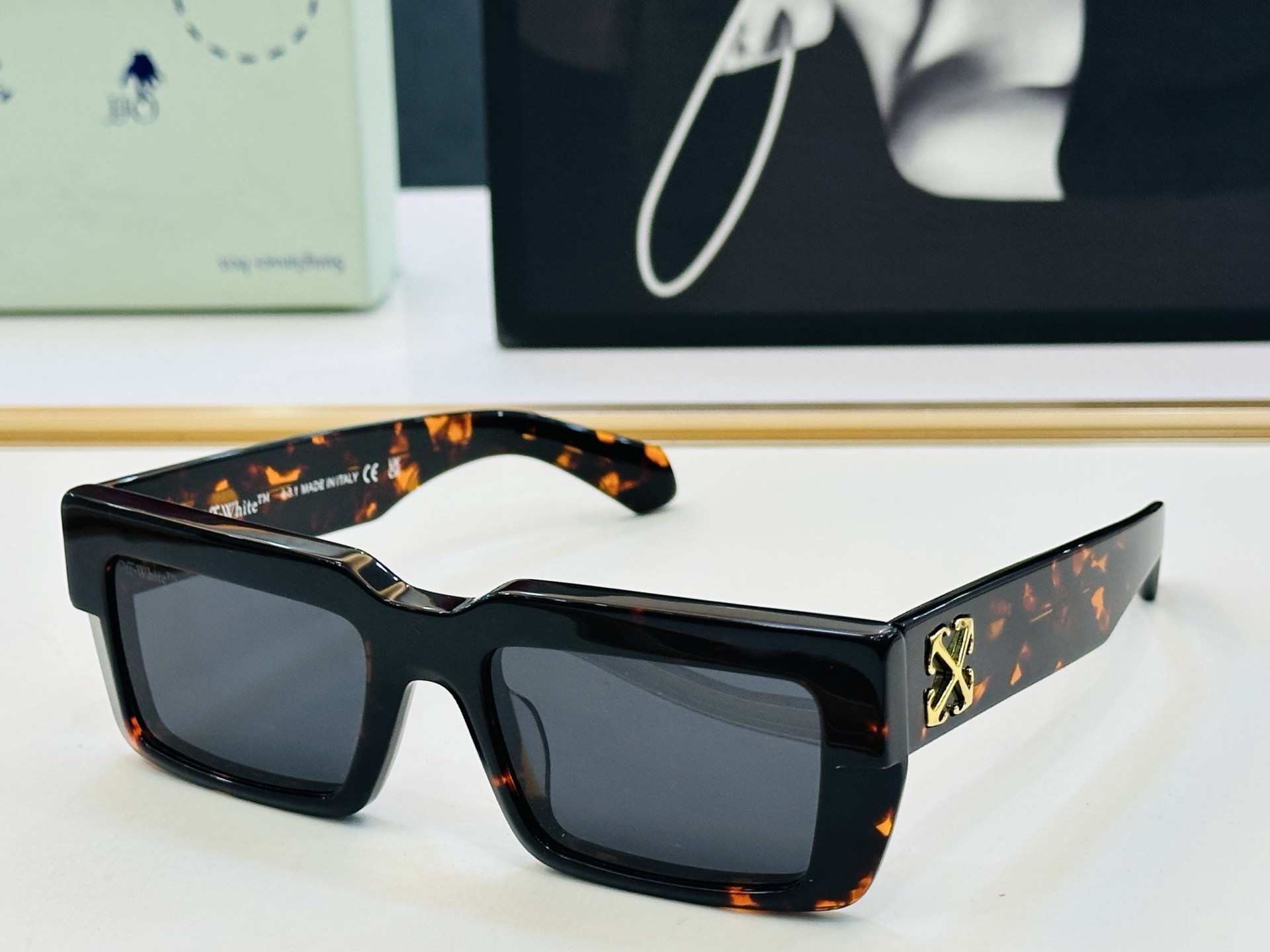 官网款 OFF WHITE MODEL:OERI114 SIZE: 52口20-140 时尚太阳镜 J潮