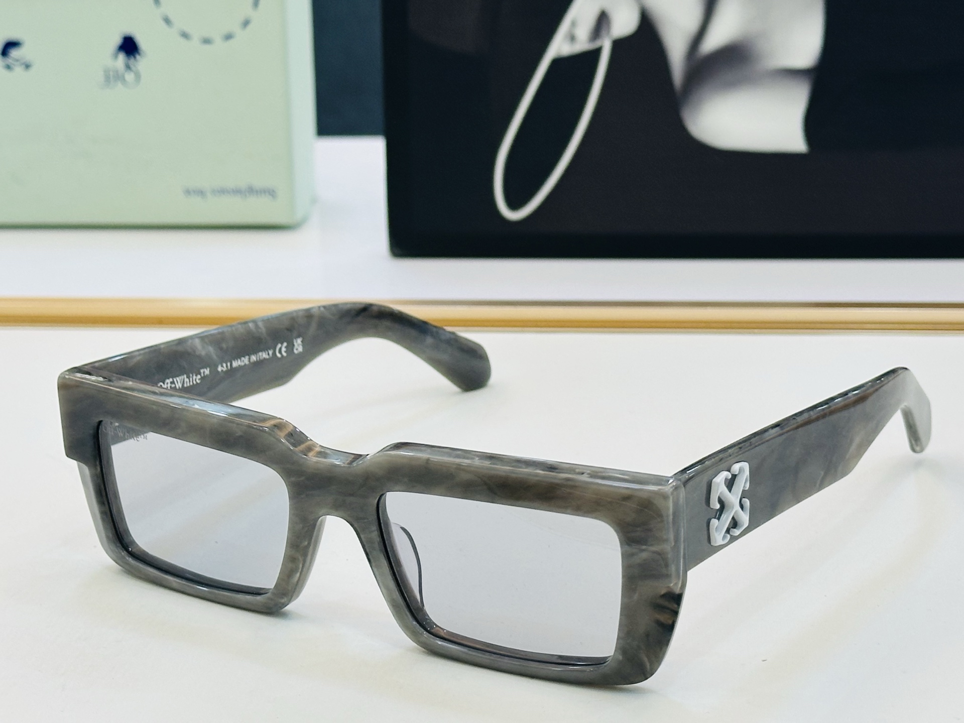 官网款 OFF WHITE MODEL:OERI114 SIZE: 52口20-140 时尚太阳镜 J潮