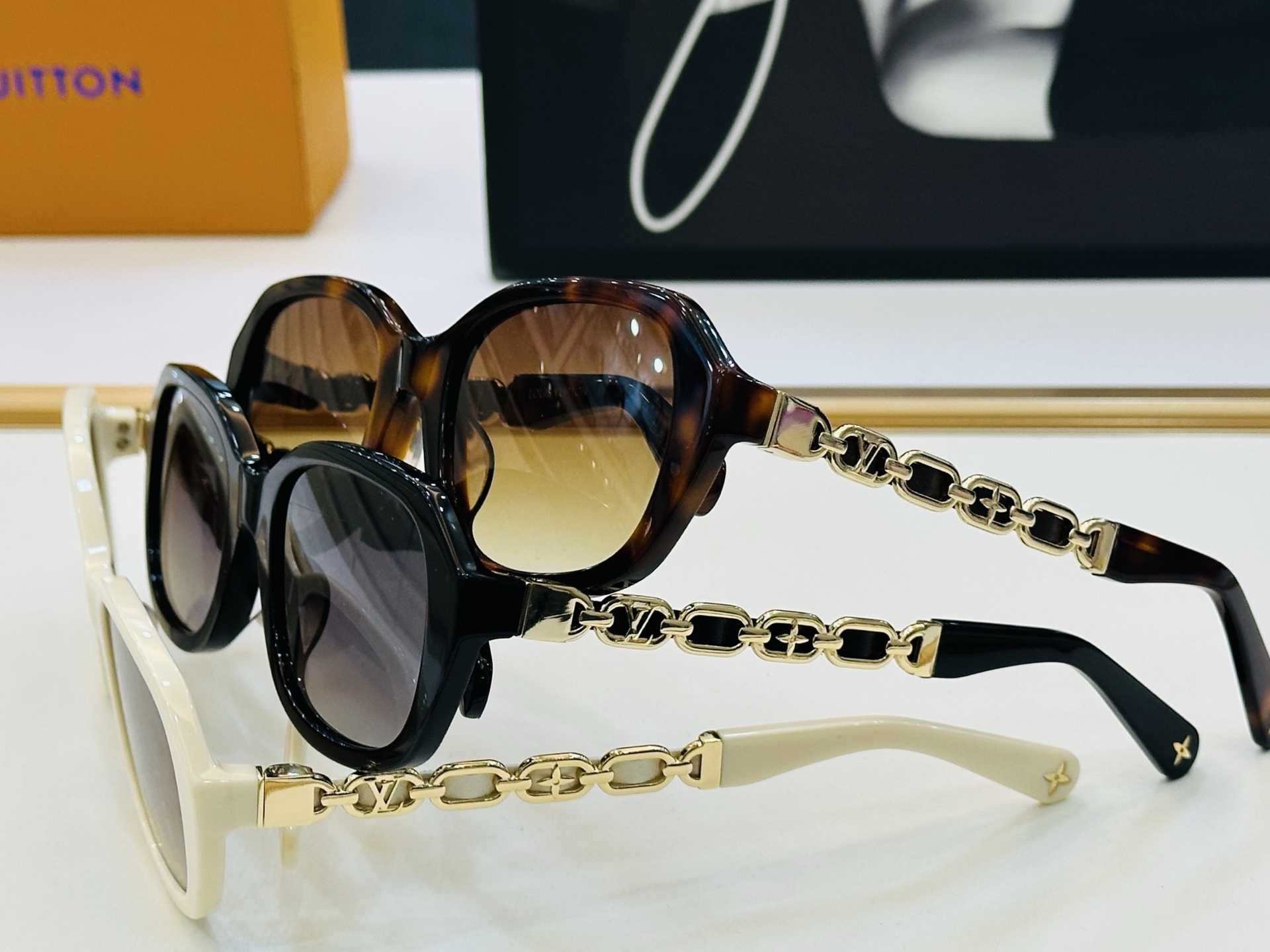 路易家 🎩Z2649W Size：55口20-140 充满活力的 展现独特个性🌟展现大气的你 B高品质 