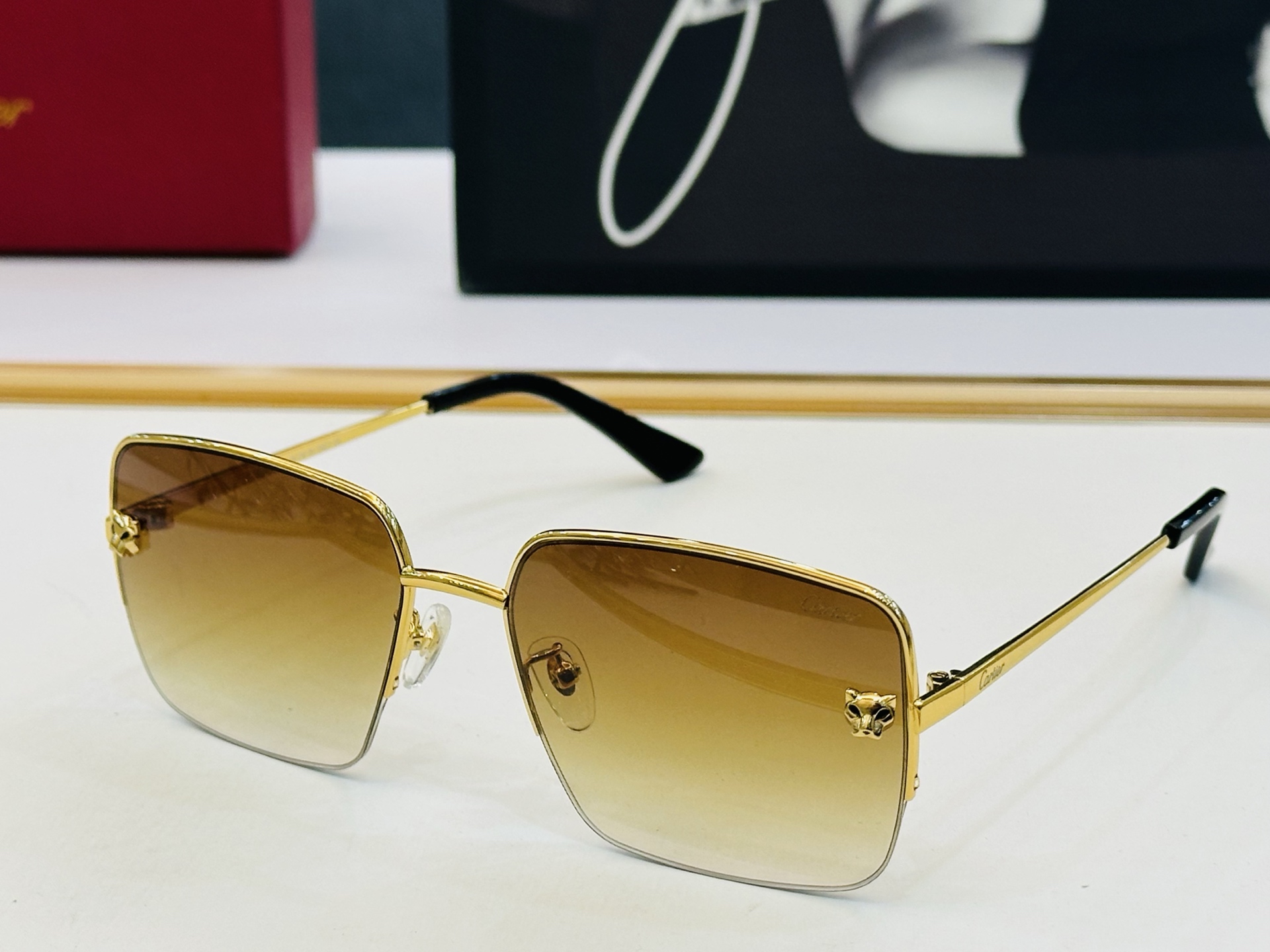 新款 Cartier 卡家 MODEL: CT0333 Size：59口18-145 高品质 品牌标志性