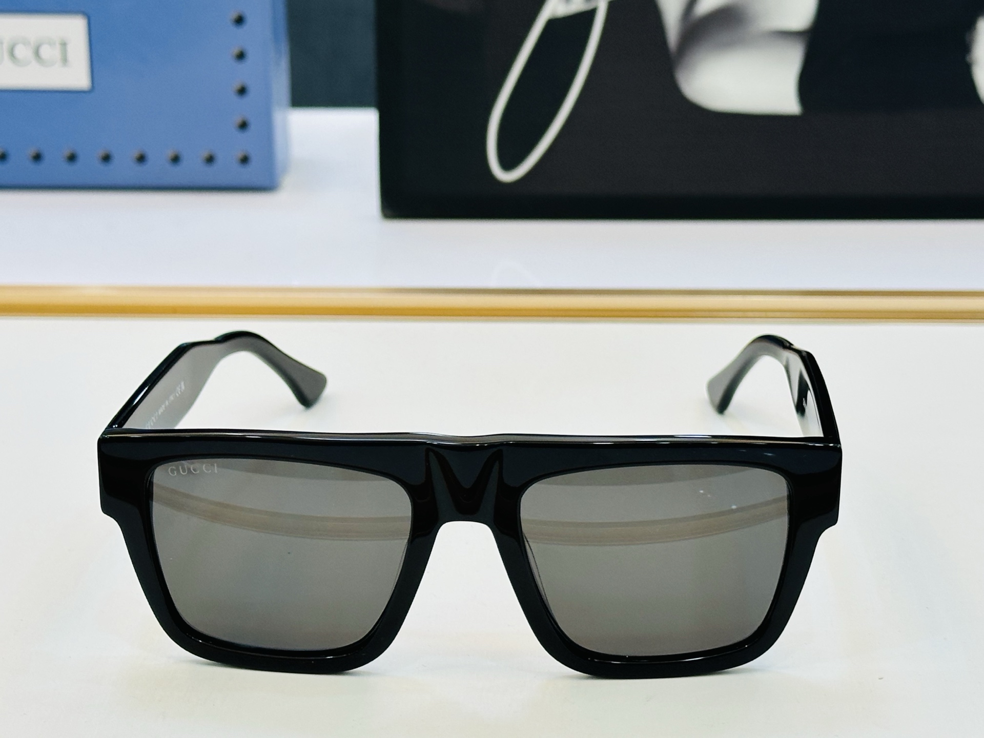 GUCC* 古家 GG1868S 🐝🐝系列 Size：53口19-145 🍁🍁 L超绝品质 。