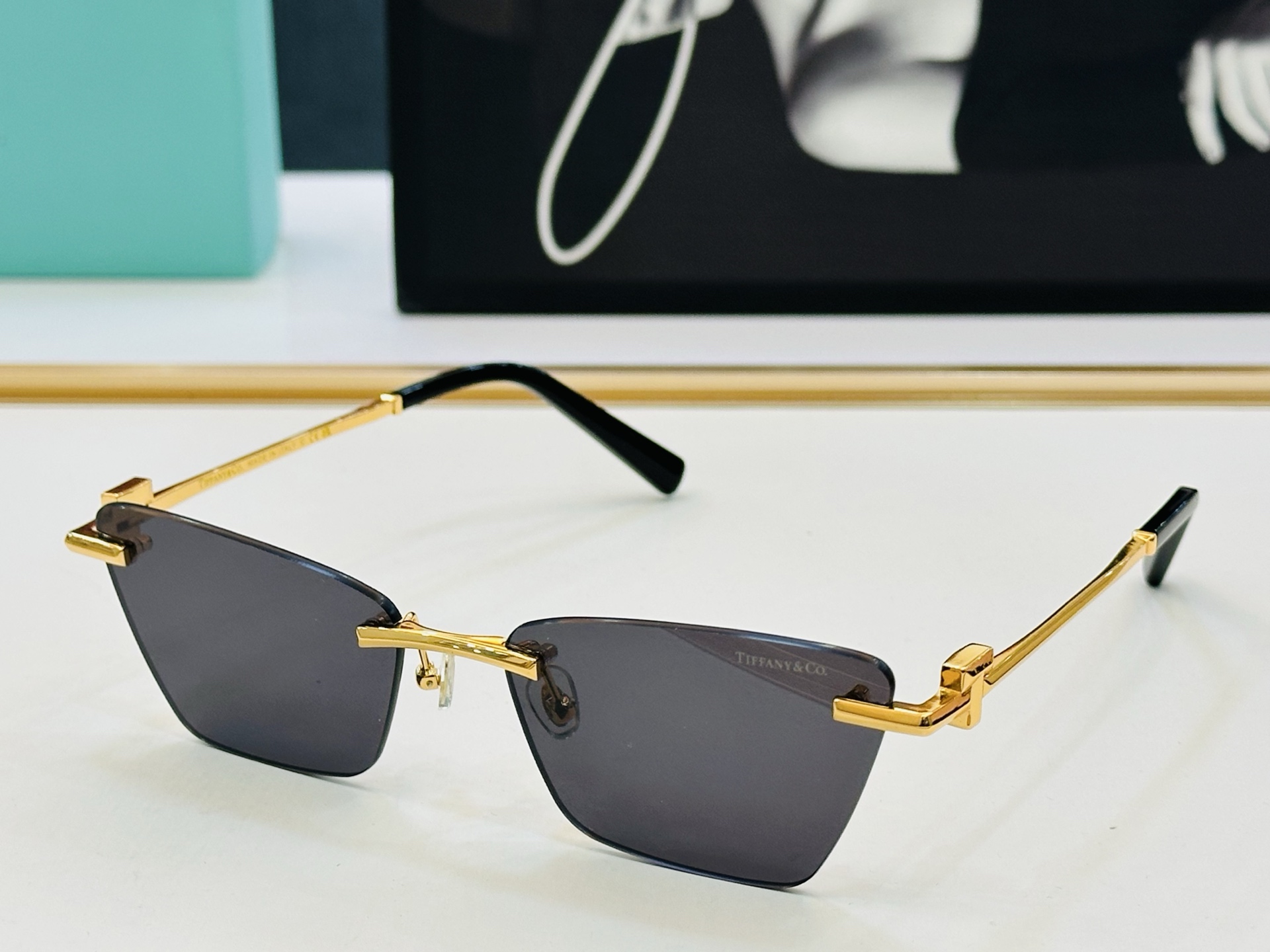 蒂芙家 Tiffany & CO. TF2018 Size：58口18-140 时尚太阳镜架 👍b多色可