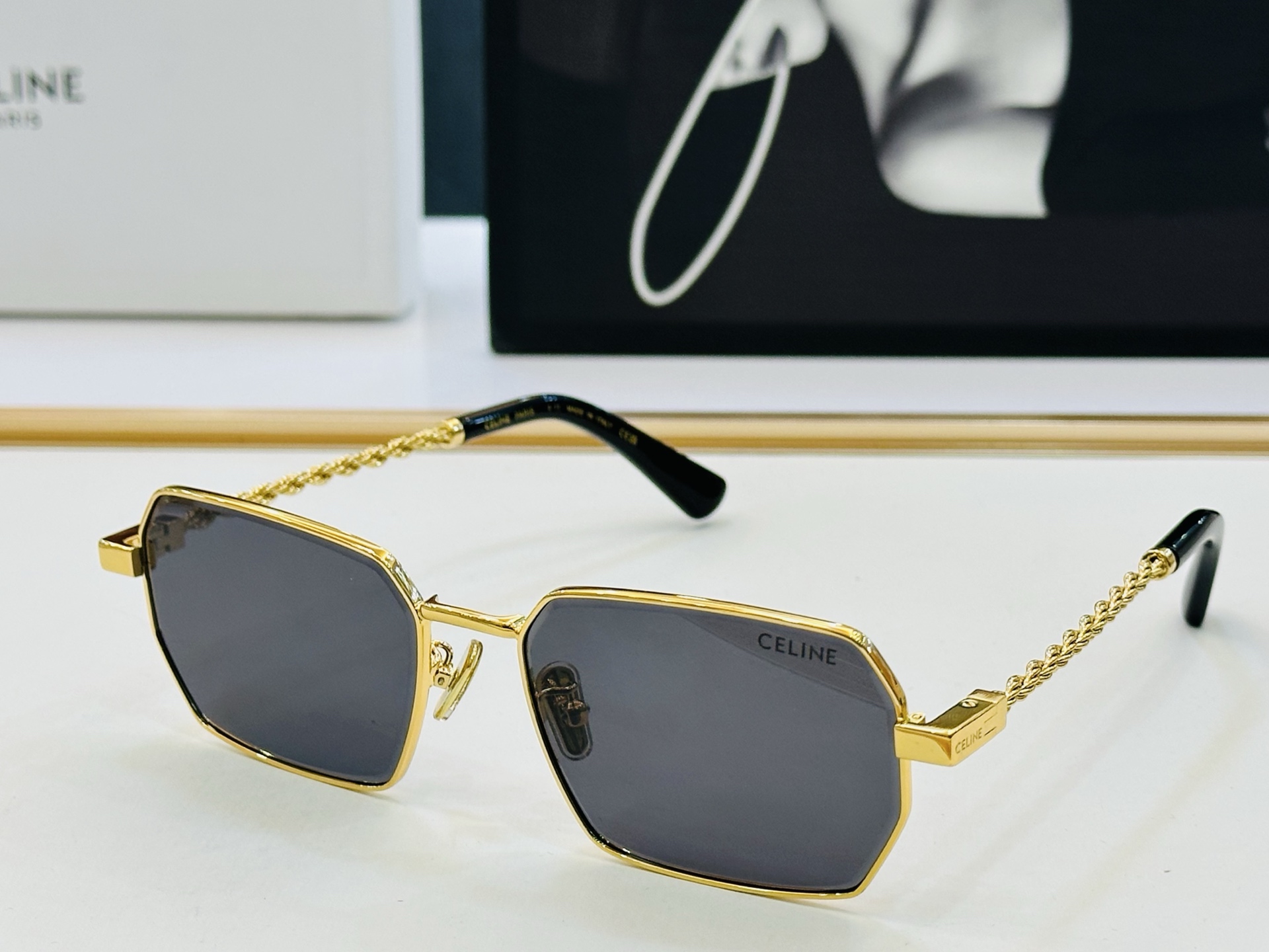 【CELINE】赛琳 CL42127U Size：59口18-145 一直热销的款式 欧美风 光泽度好 