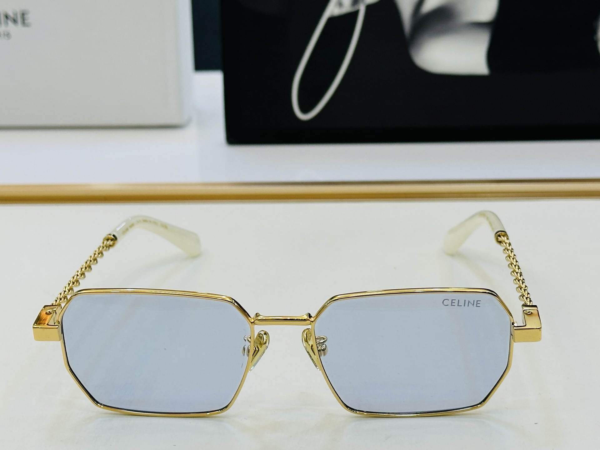 【CELINE】赛琳 CL42127U Size：59口18-145 一直热销的款式 欧美风 光泽度好 