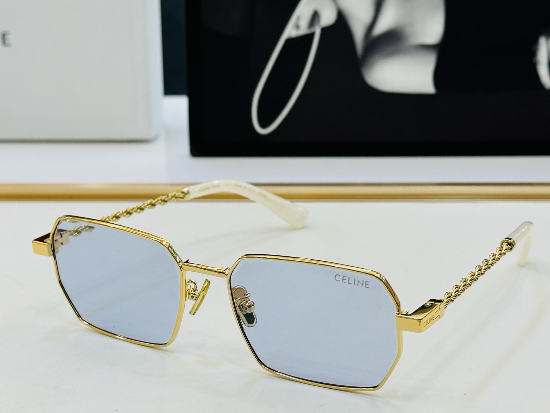 【CELINE】赛琳 CL42127U Size：59口18-145 一直热销的款式 欧美风 光泽度好 