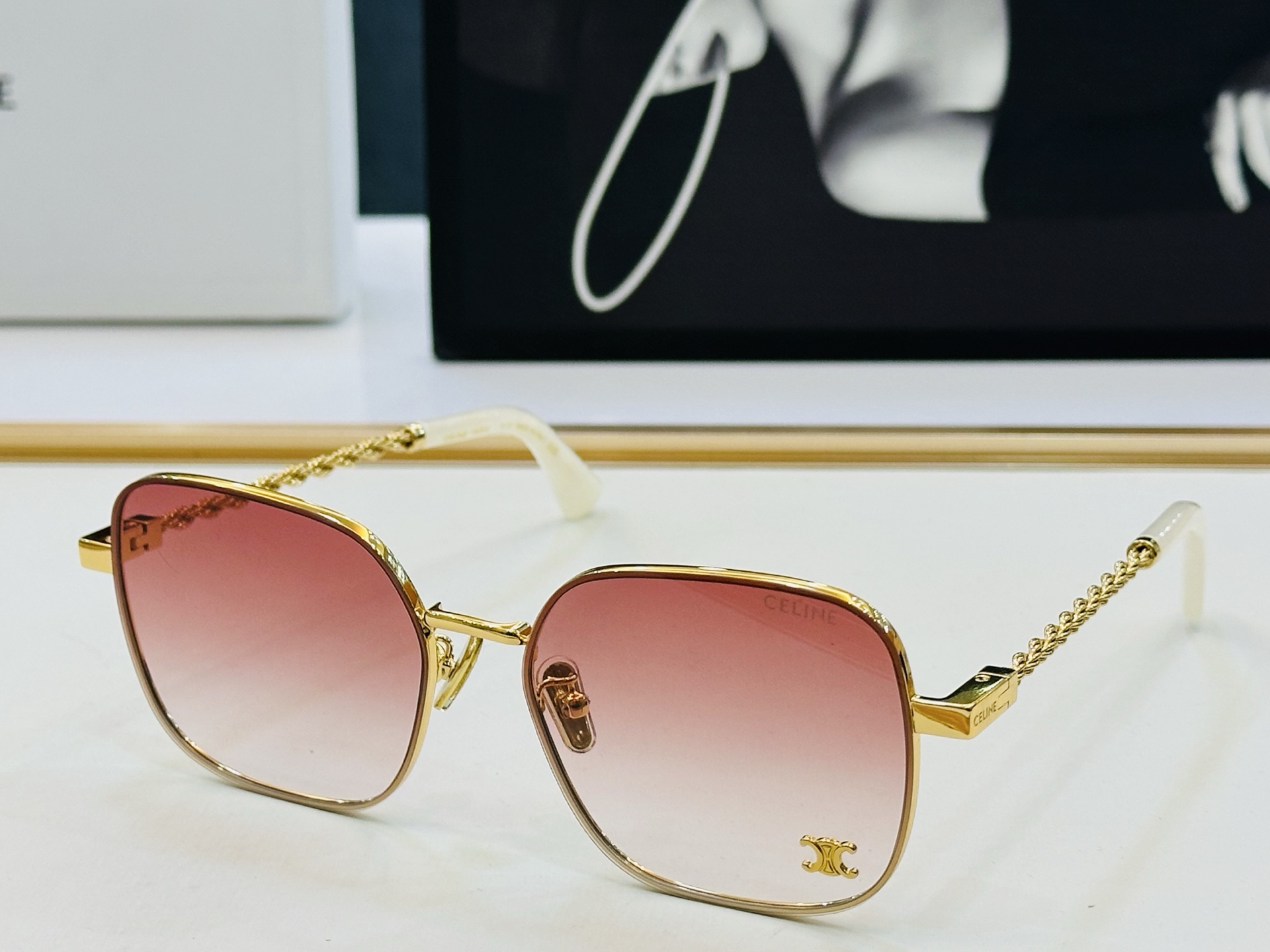 【CELINE】赛琳 CL42126U Size：59口18-145 一直热销的款式 欧美风 光泽度好 